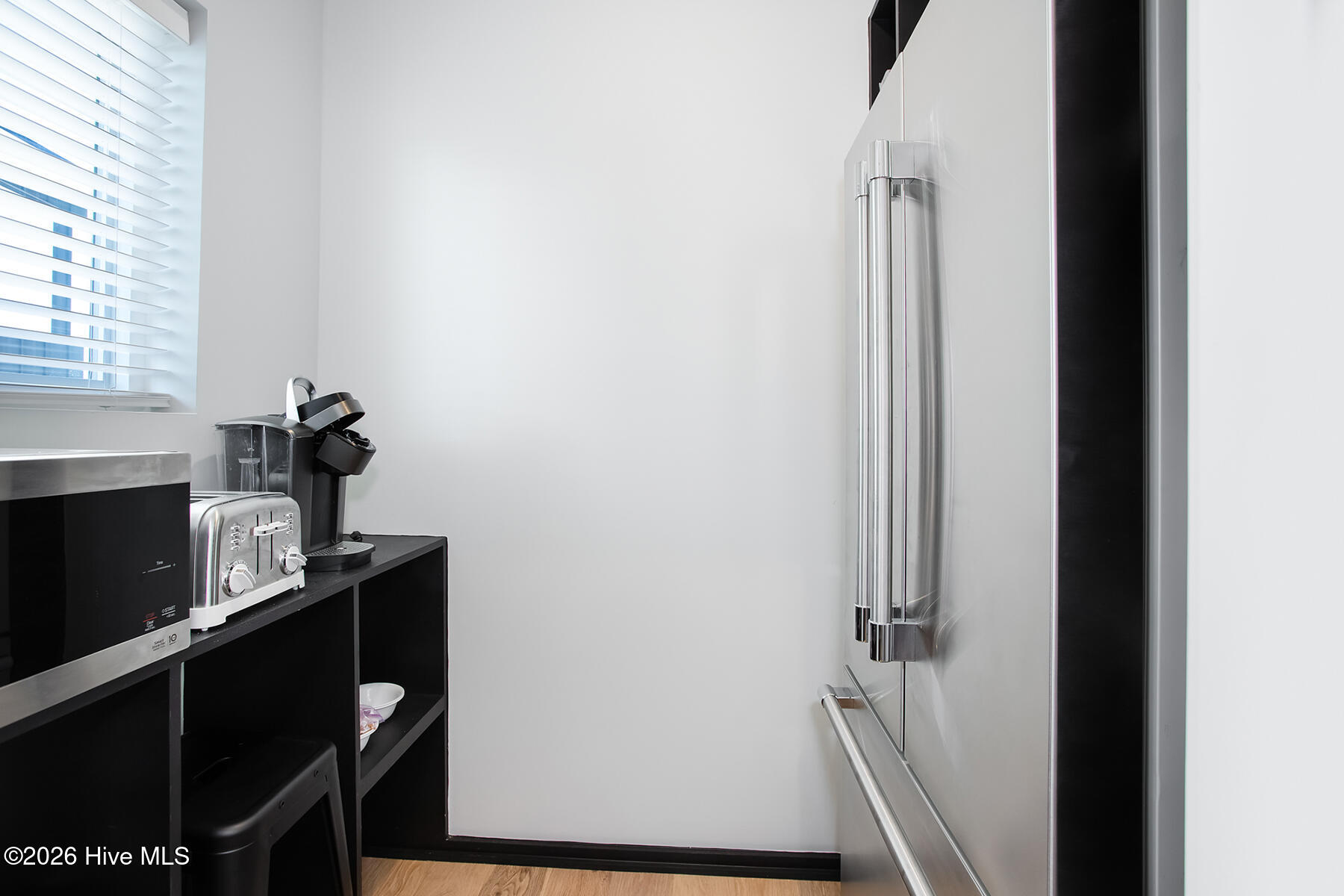 100560077 | Photo 19