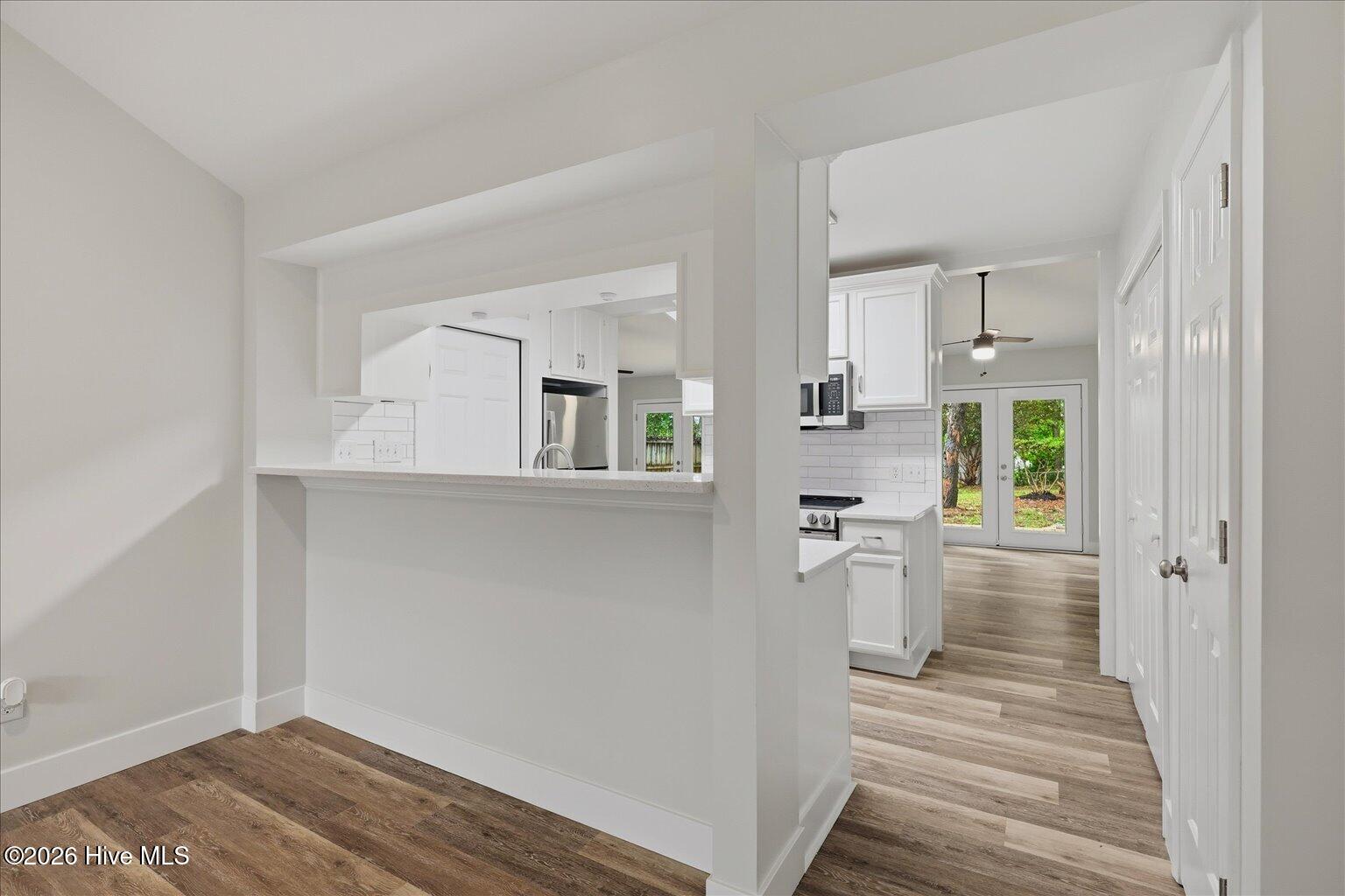 100570357 | Photo 15