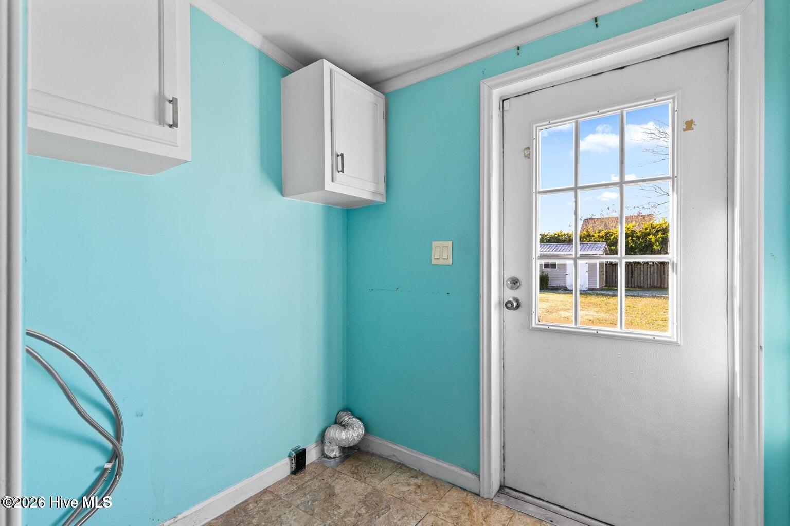 100562569 | Photo 14