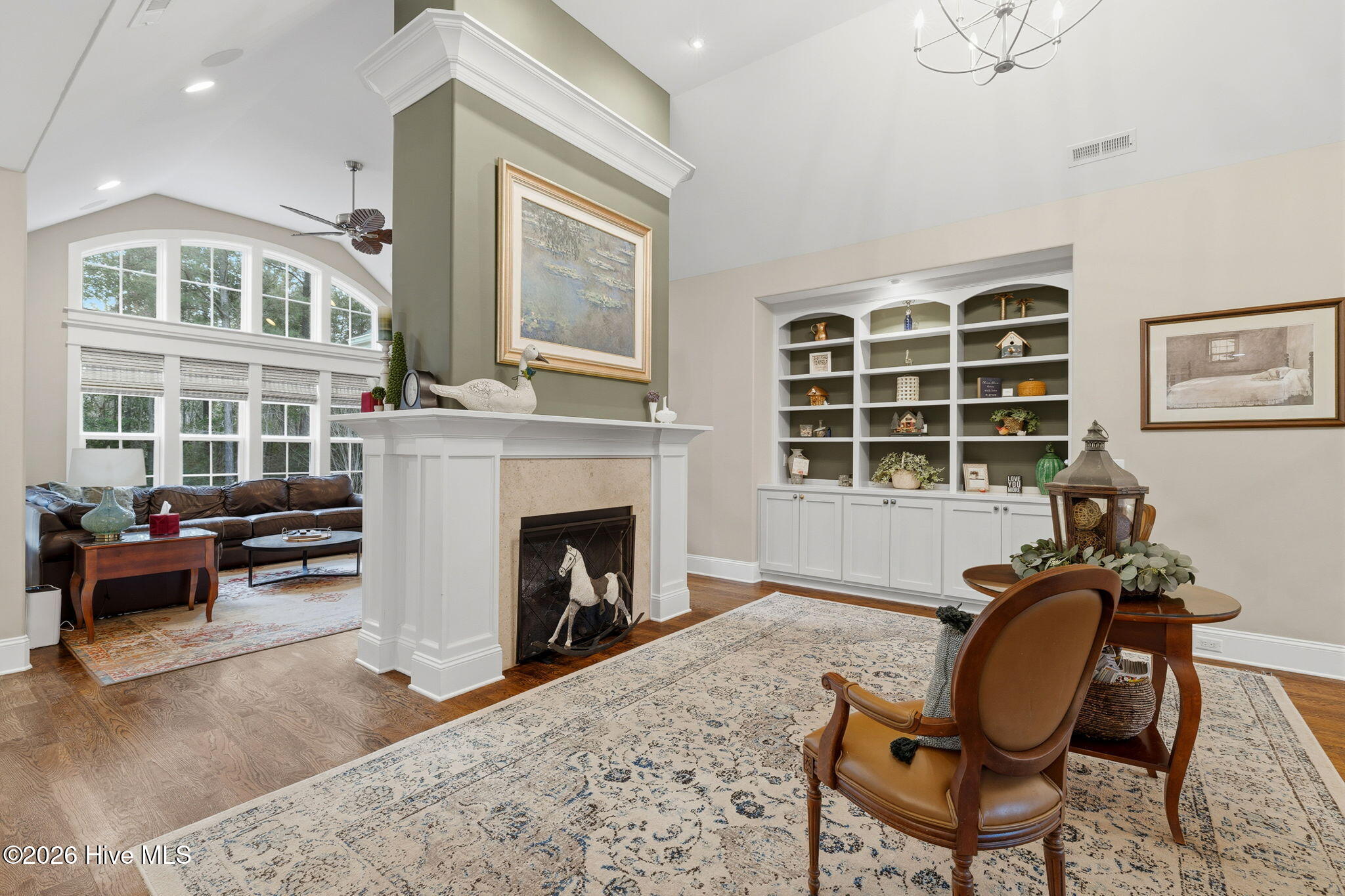 100554087 | Photo 23