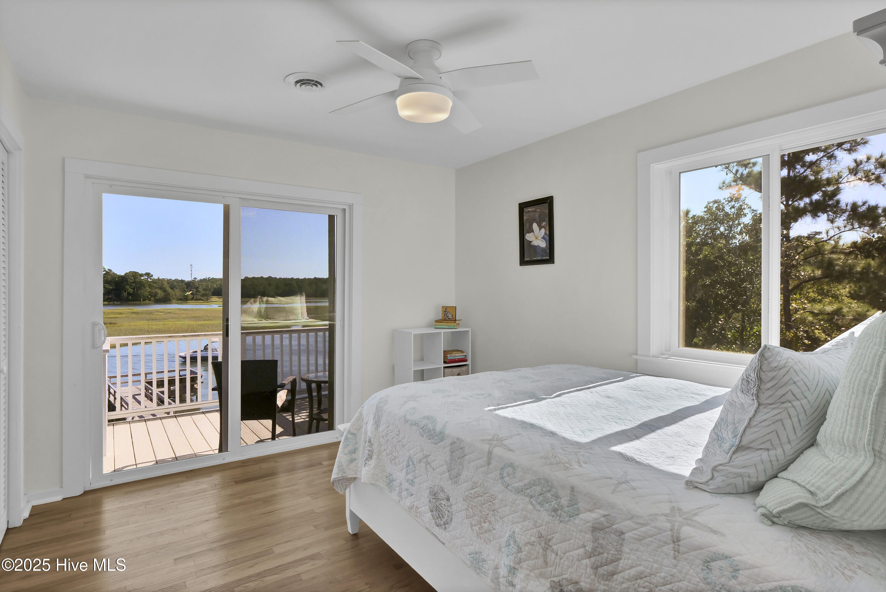 100540889 | Photo 25