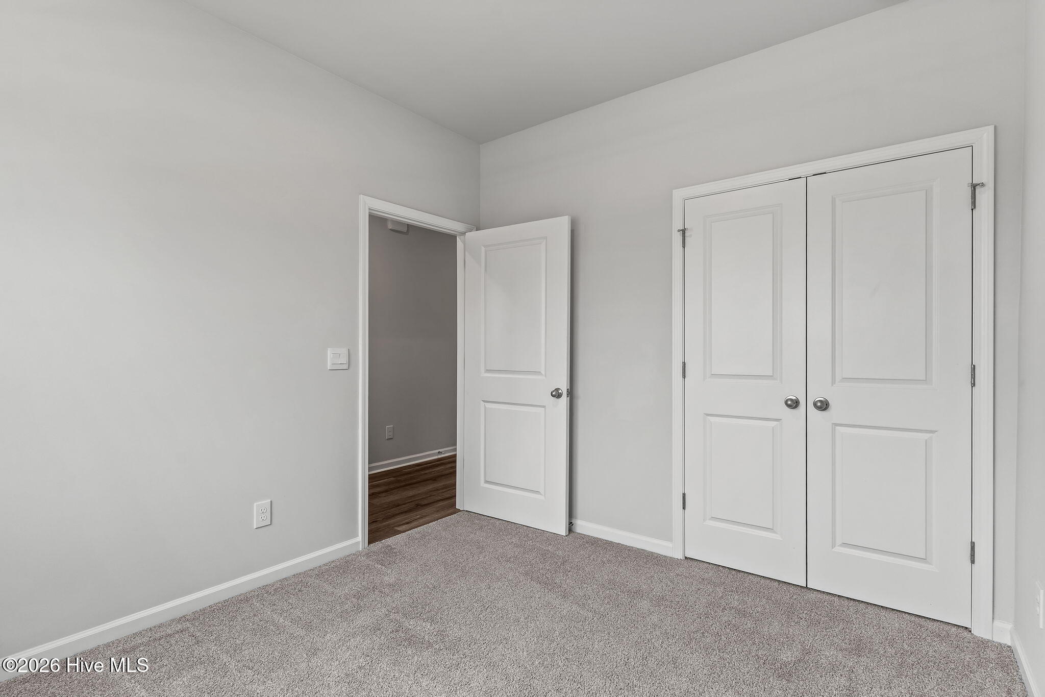 100563227 | Photo 25