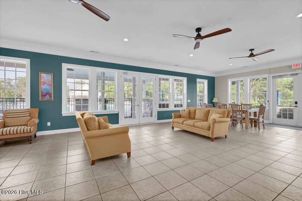 100568146 | Photo 48