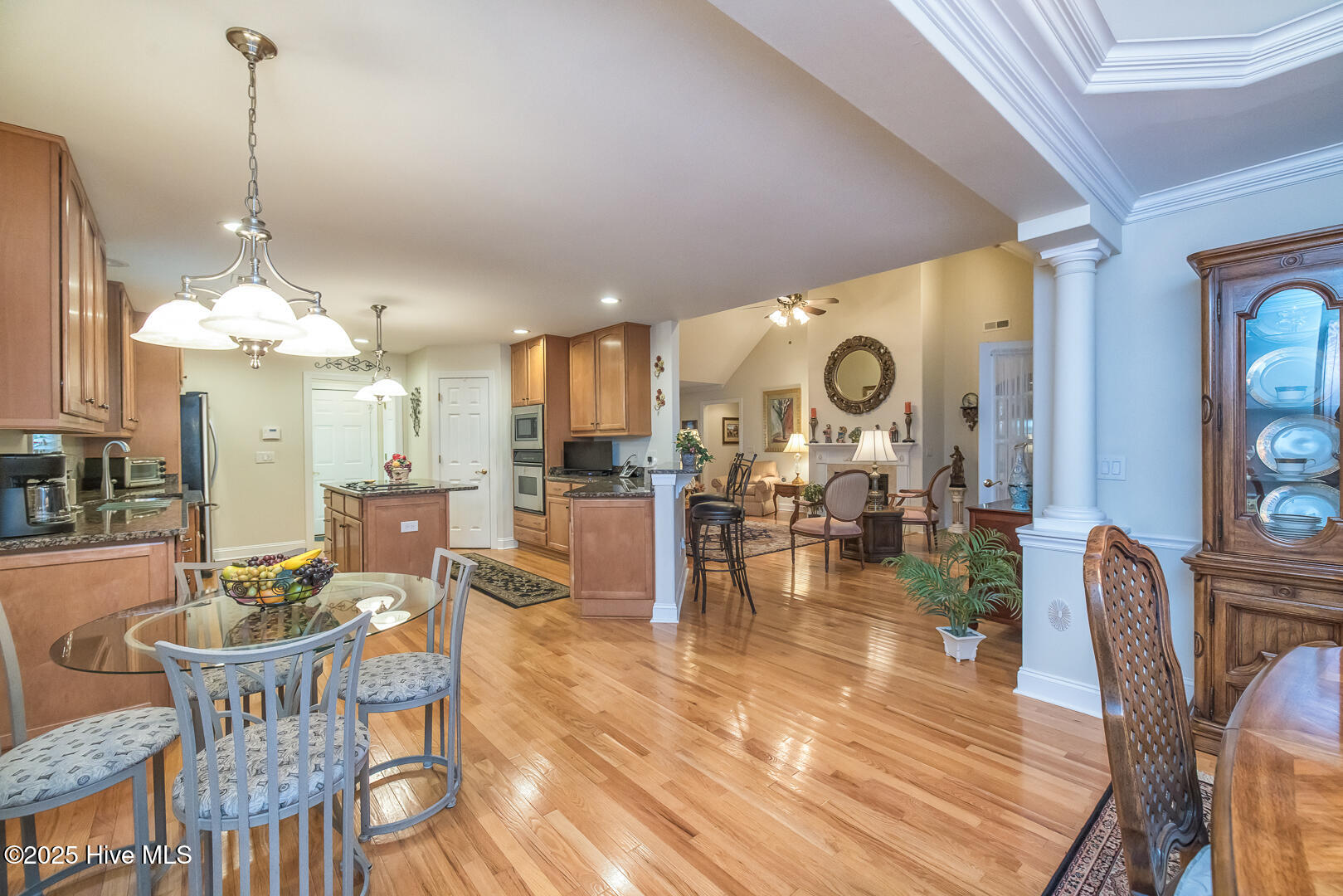 100538181 | Photo 13