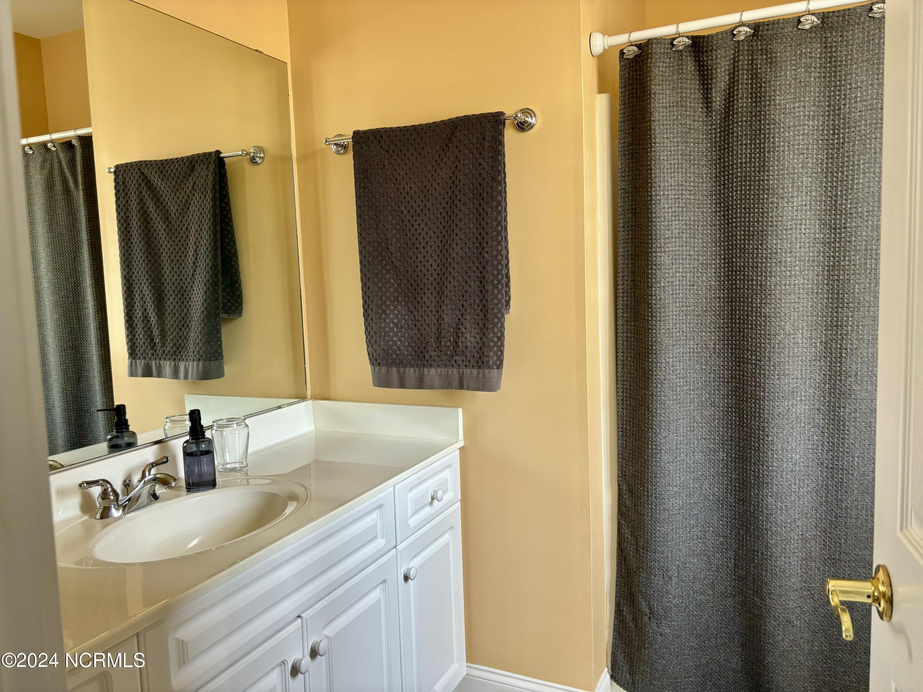 100544447 | Photo 13