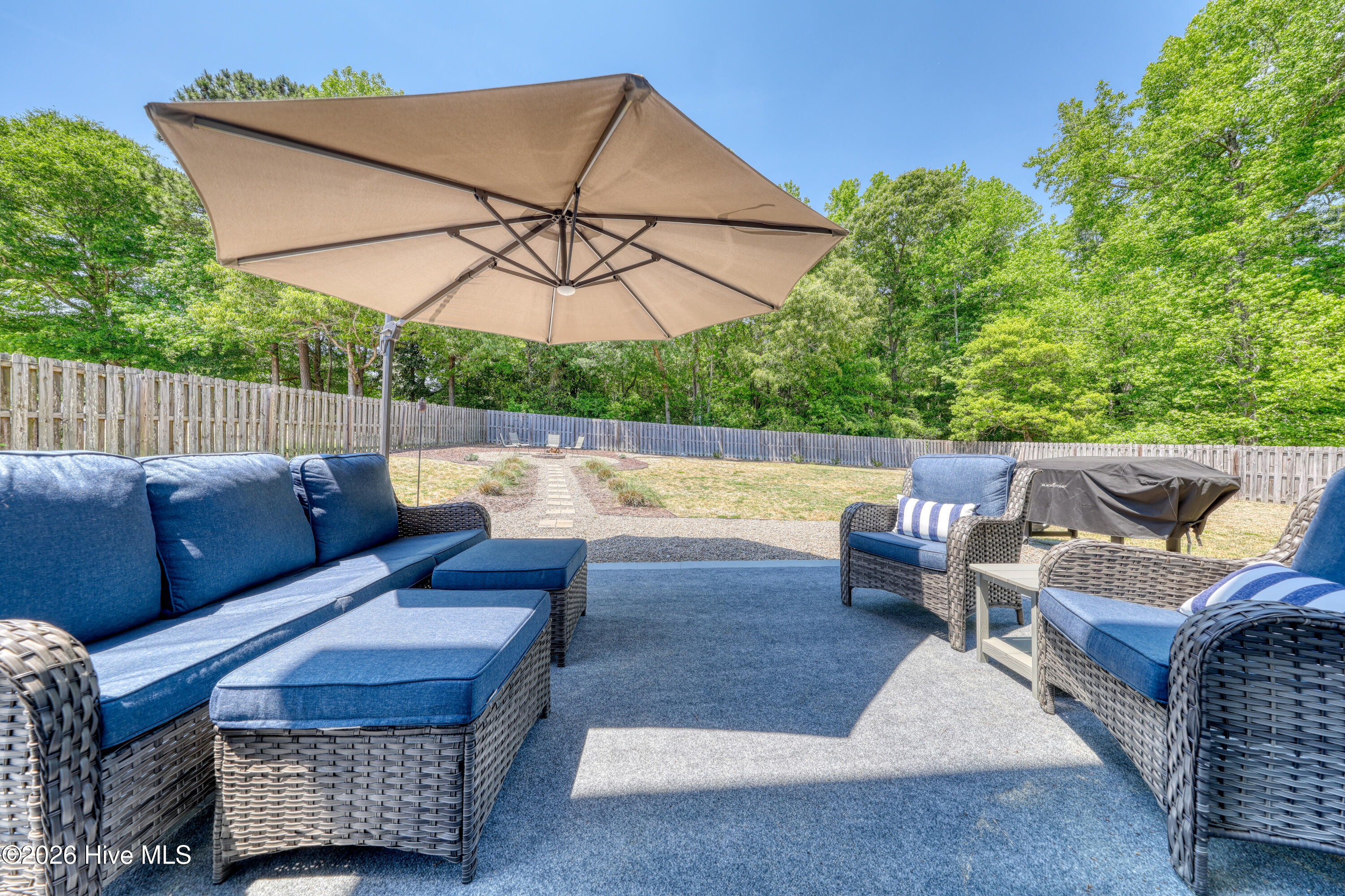 100569472 | Photo 26