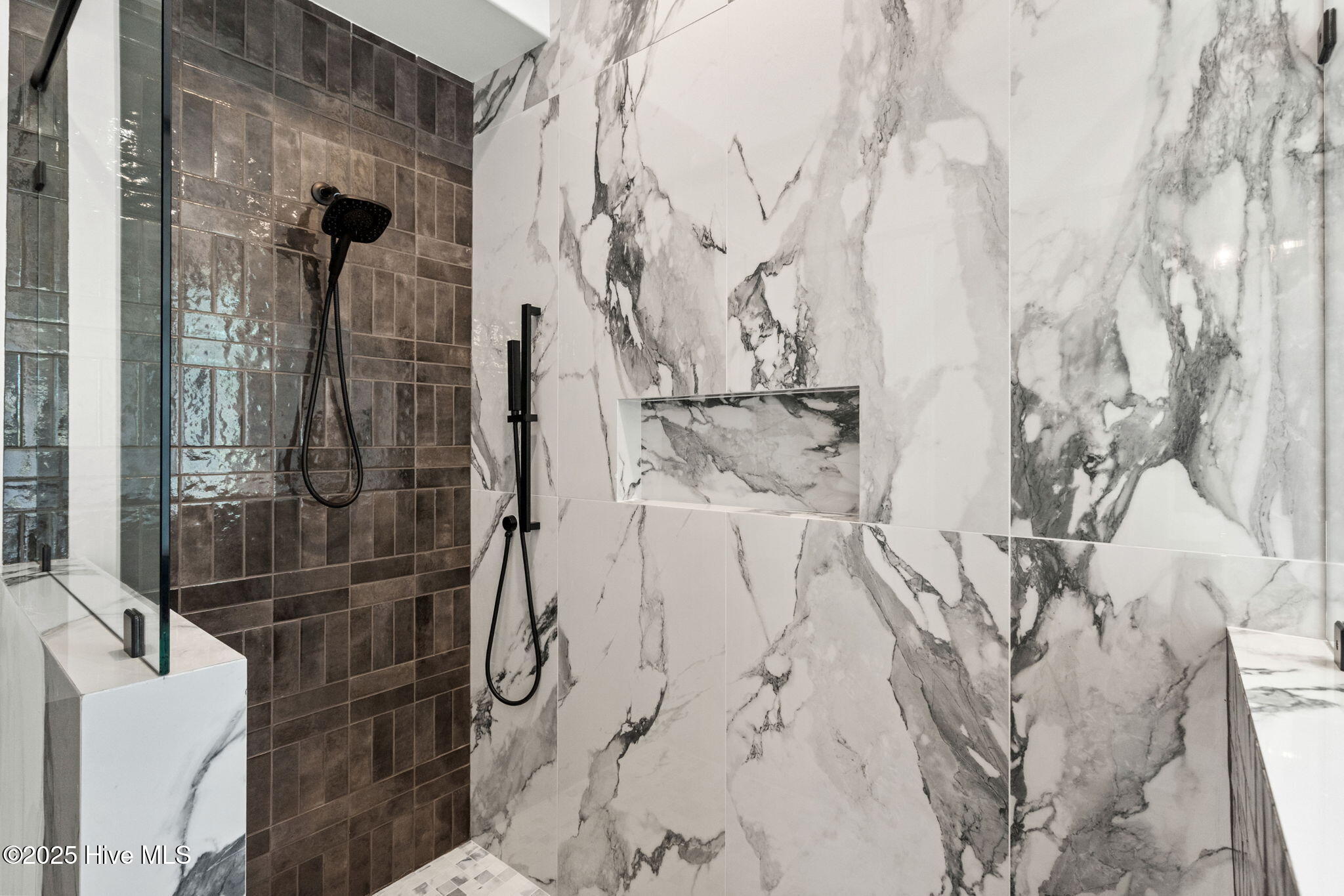 100535498 | Photo 45