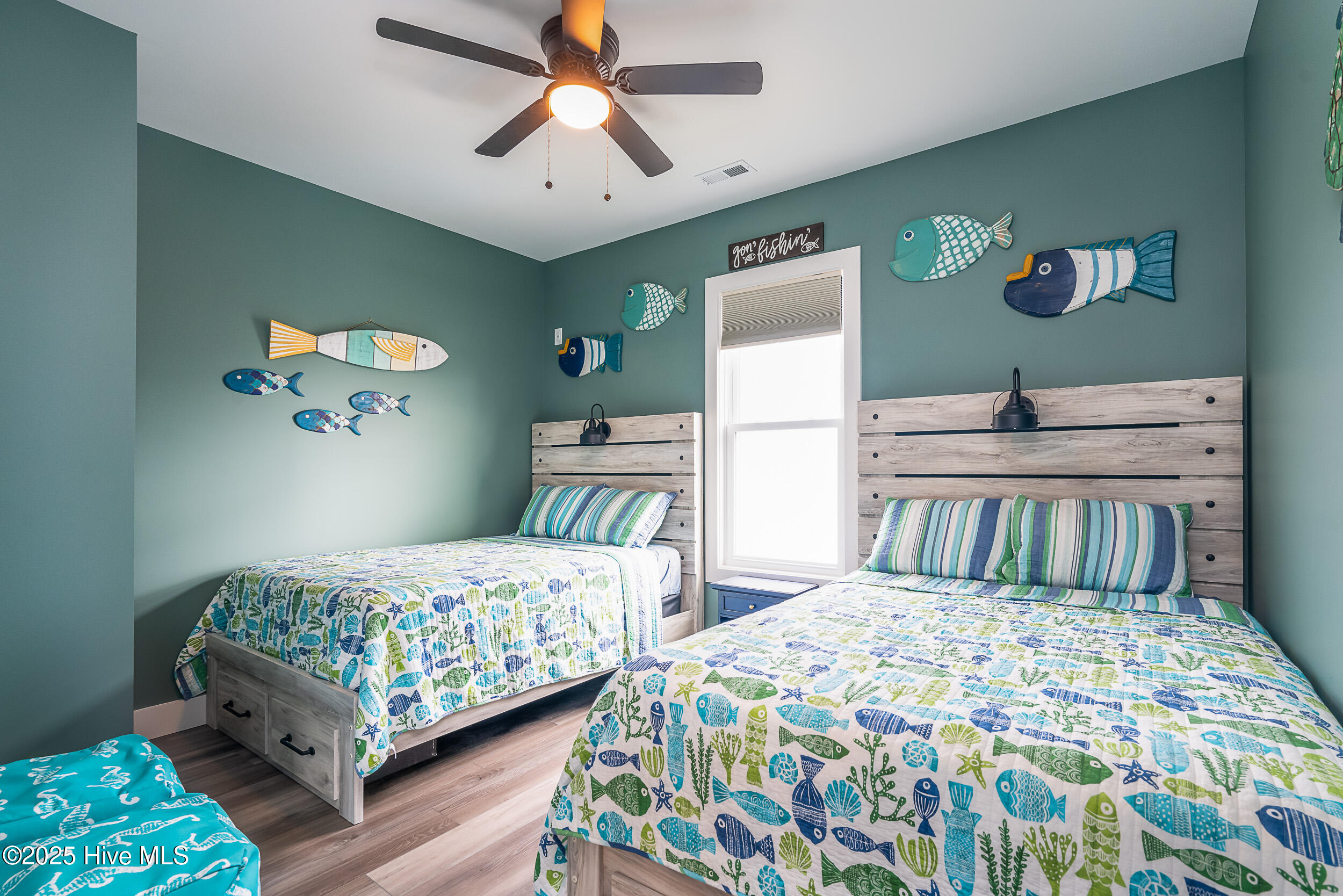 100524208 | Photo 33