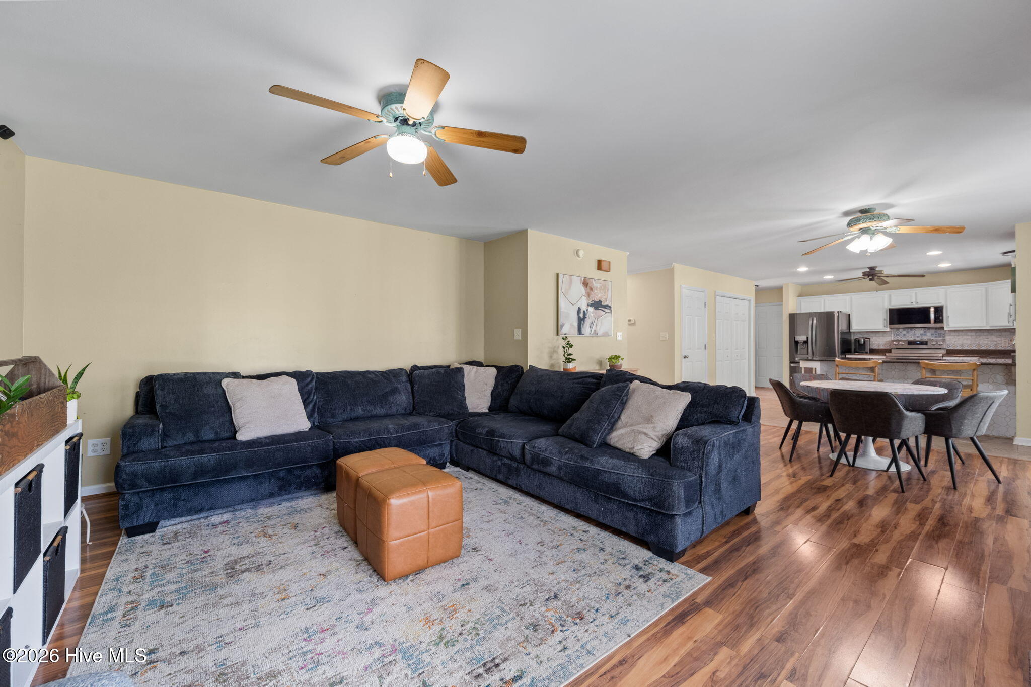 100561787 | Photo 17