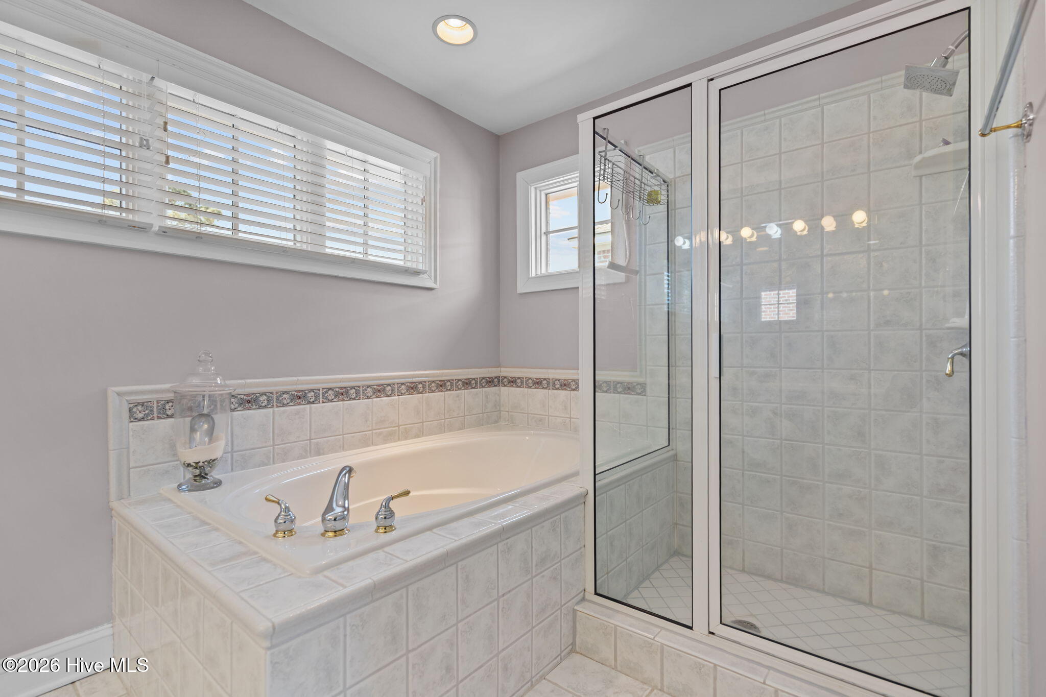 100554468 | Photo 43