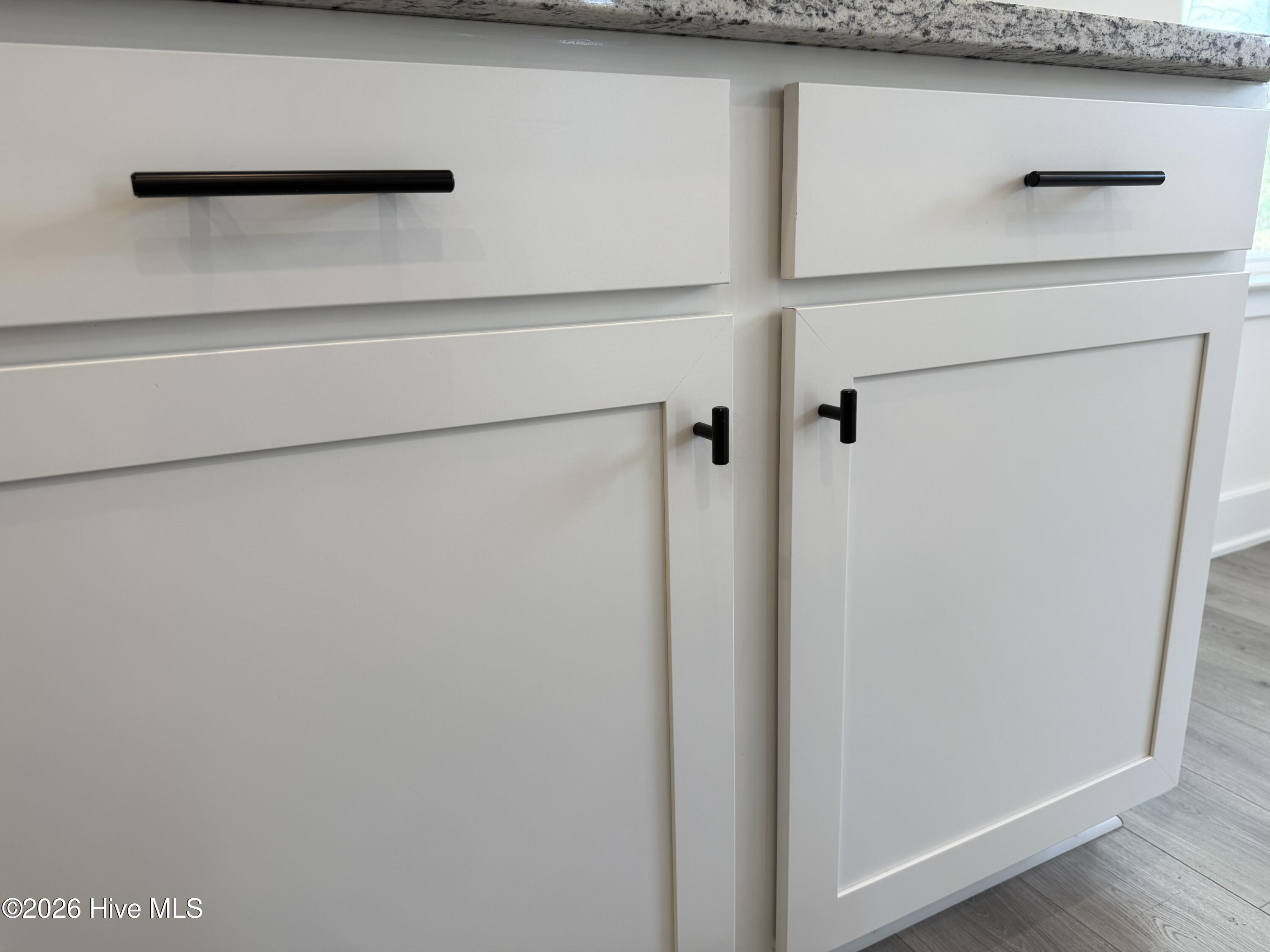 100546686 | Photo 56