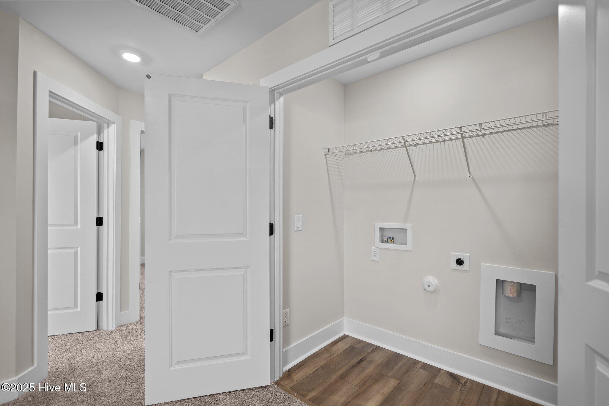 100555757 | Photo 23