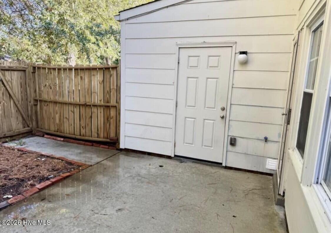 100550499 | Photo 11