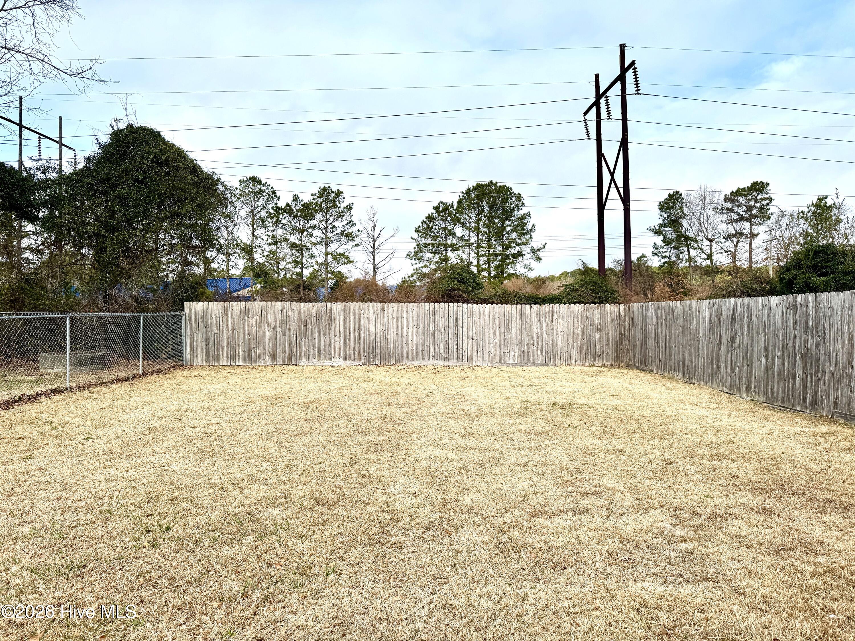 100544011 | Photo 11