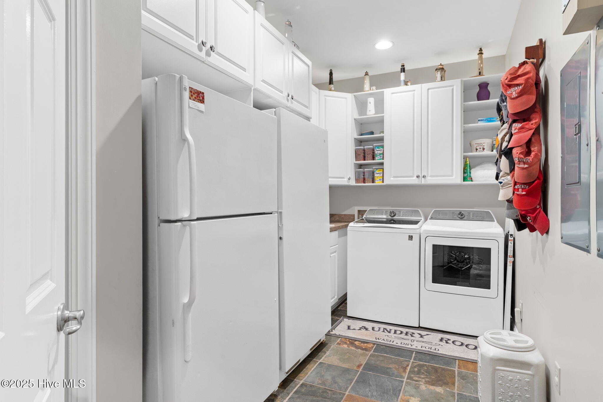 100544060 | Photo 52