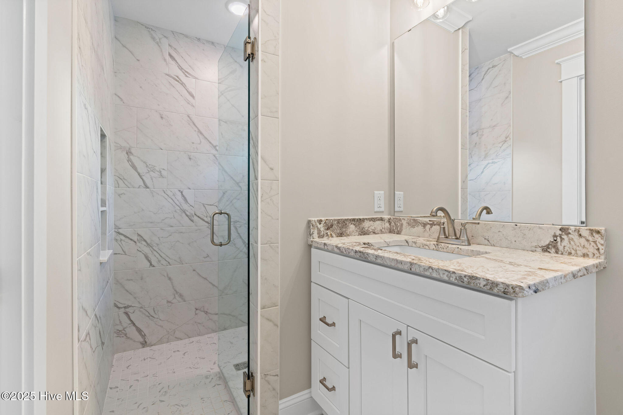 100524622 | Photo 47