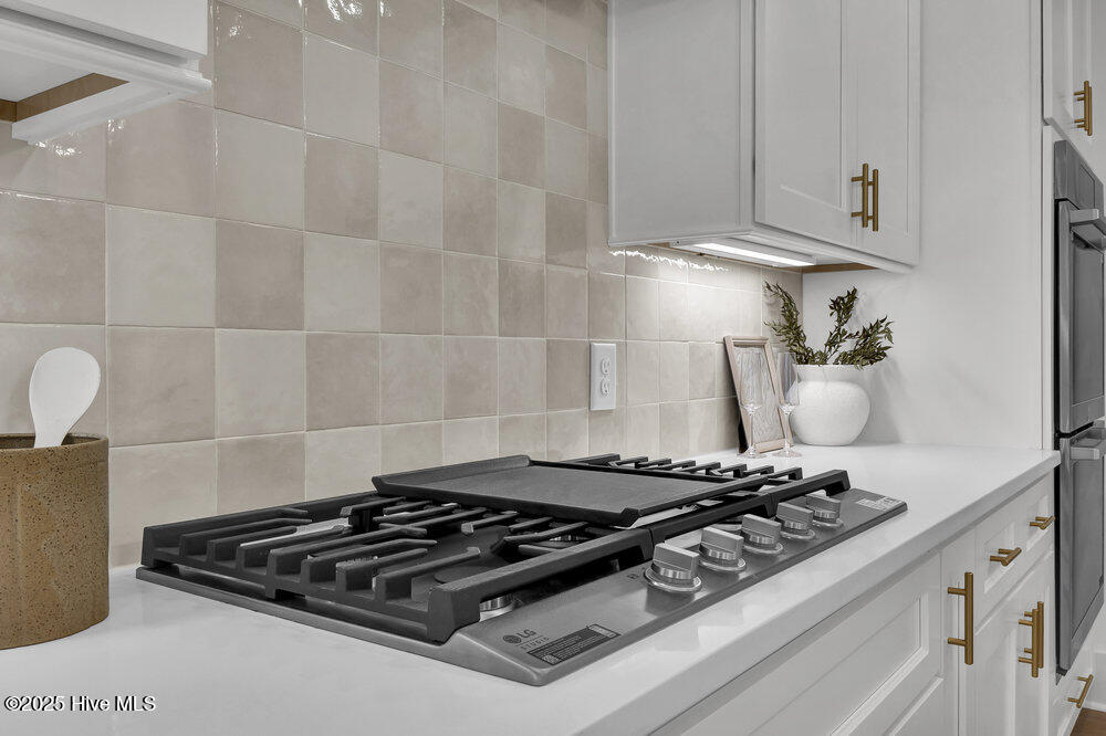 100509390 | Photo 21