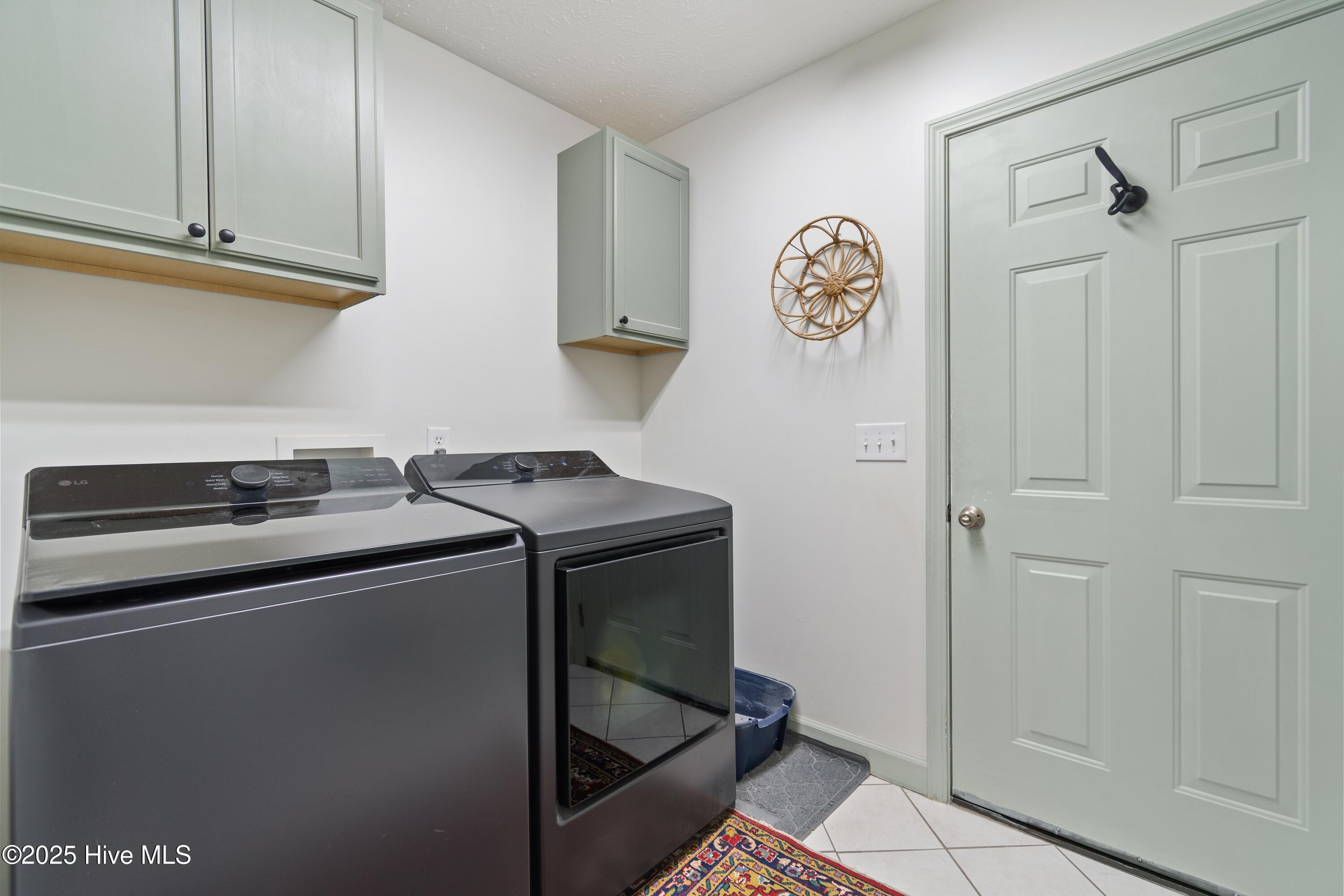 100517176 | Photo 34