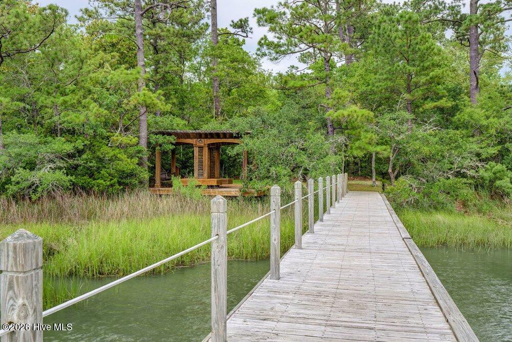 100563966 | Photo 90