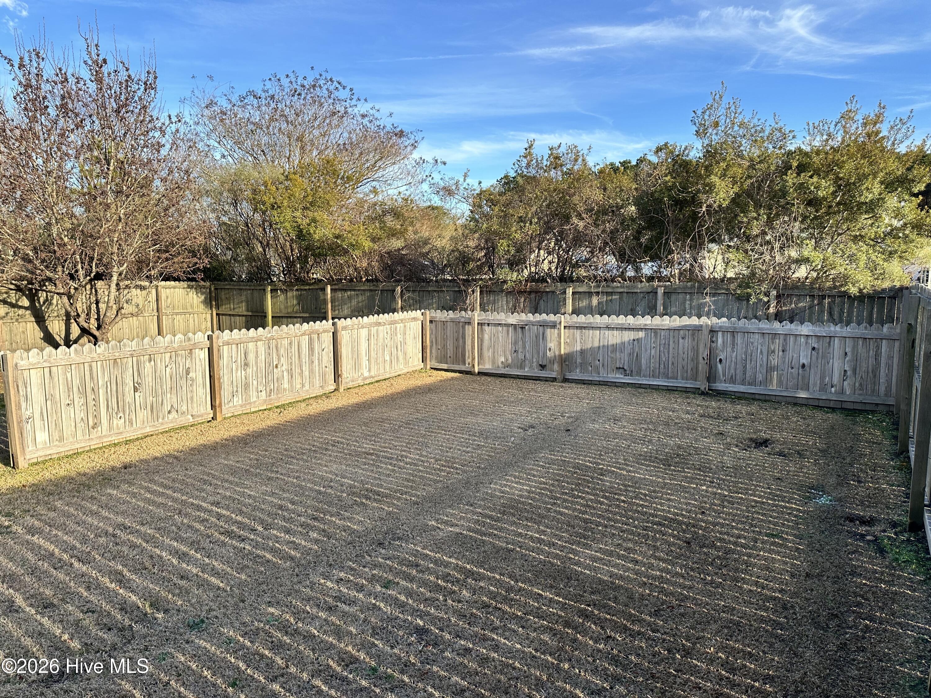 100550930 | Photo 19