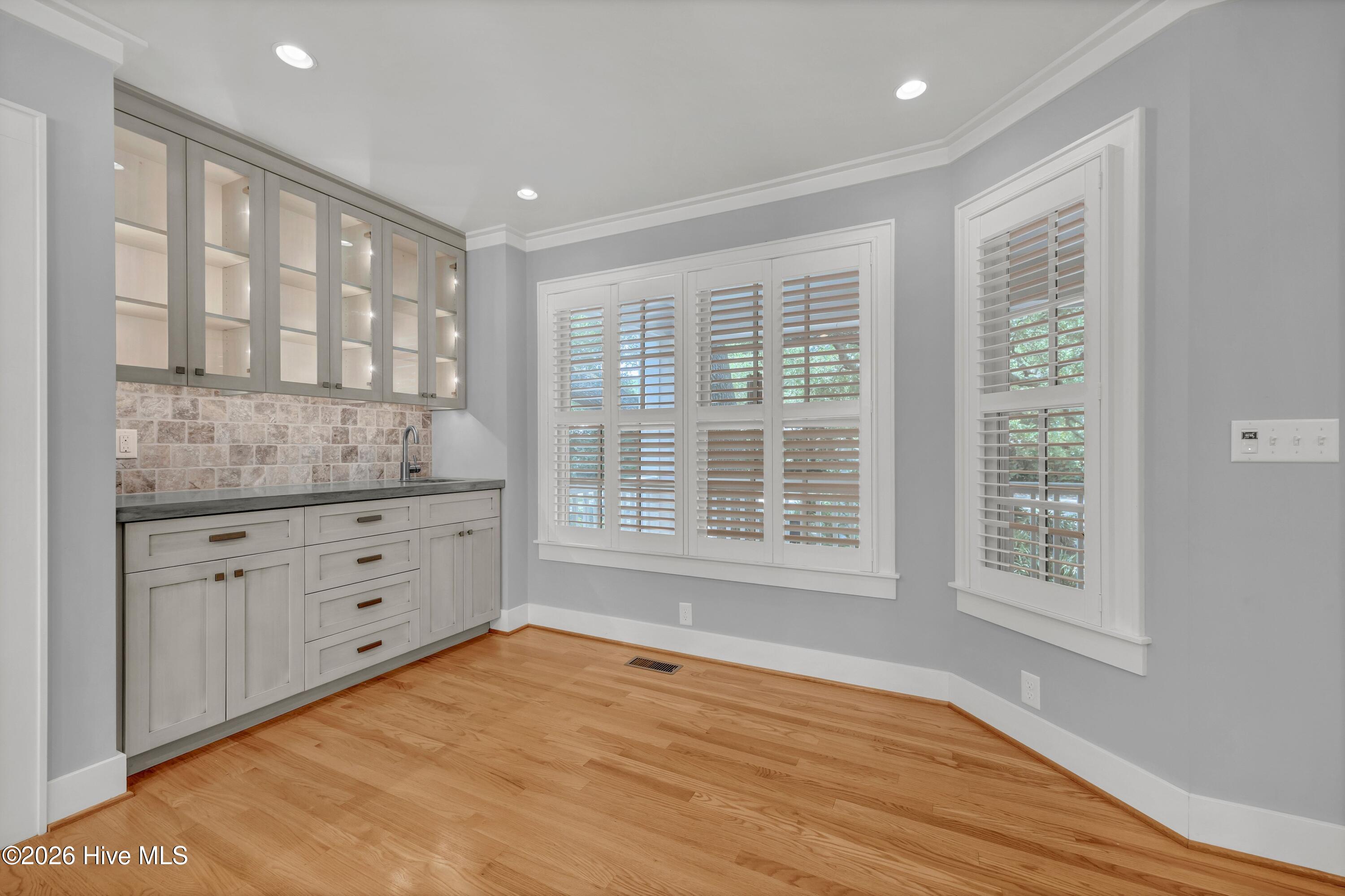 Shirley Johnson - MLS Number: 100575661