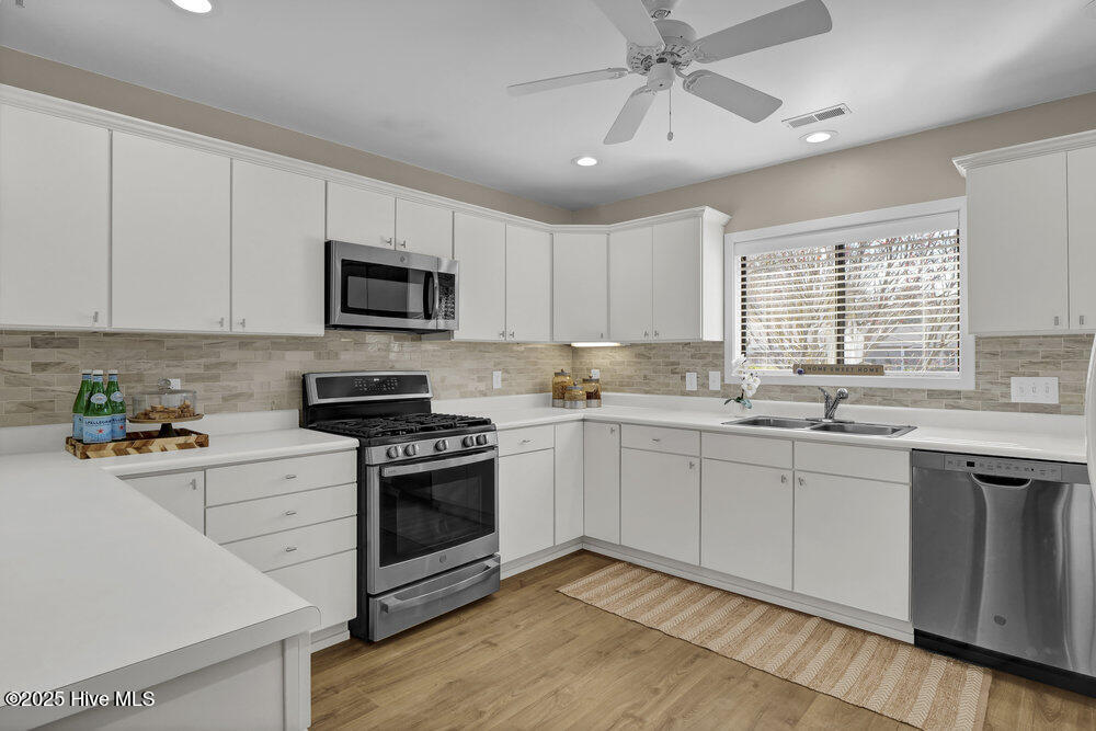 100541814 | Photo 13