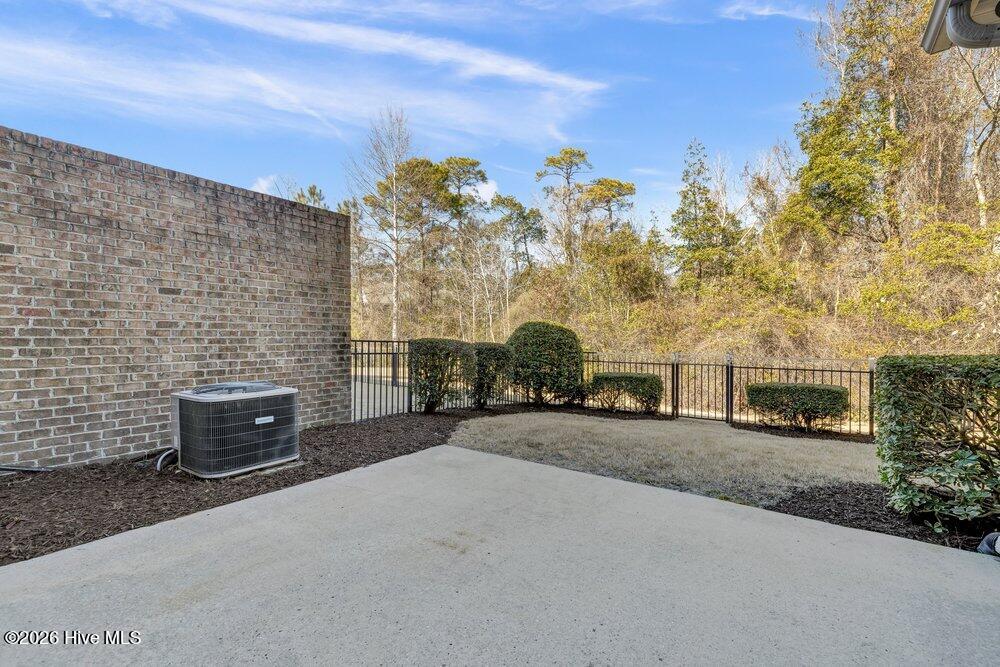 100552840 | Photo 30