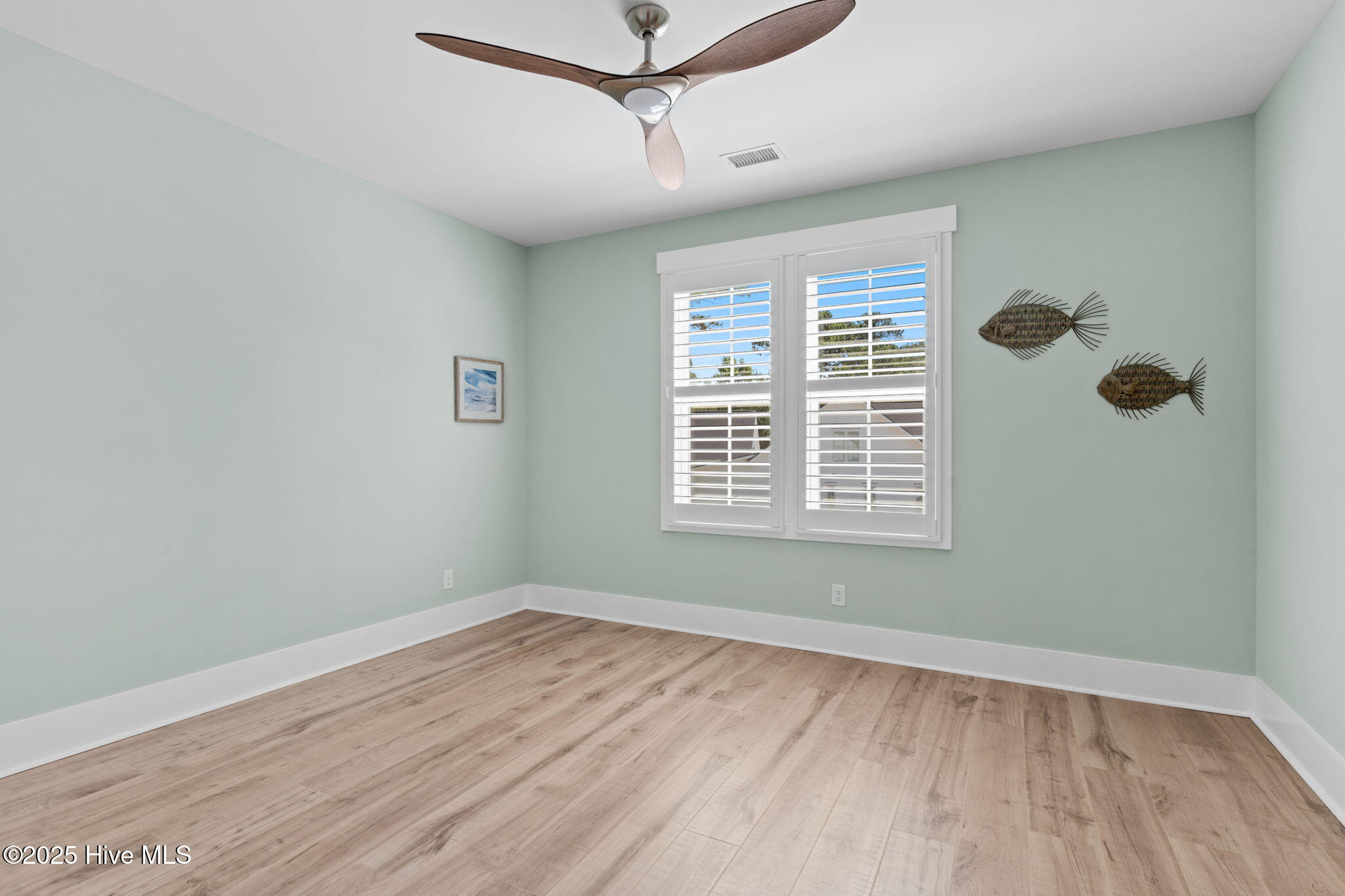 100516887 | Photo 54