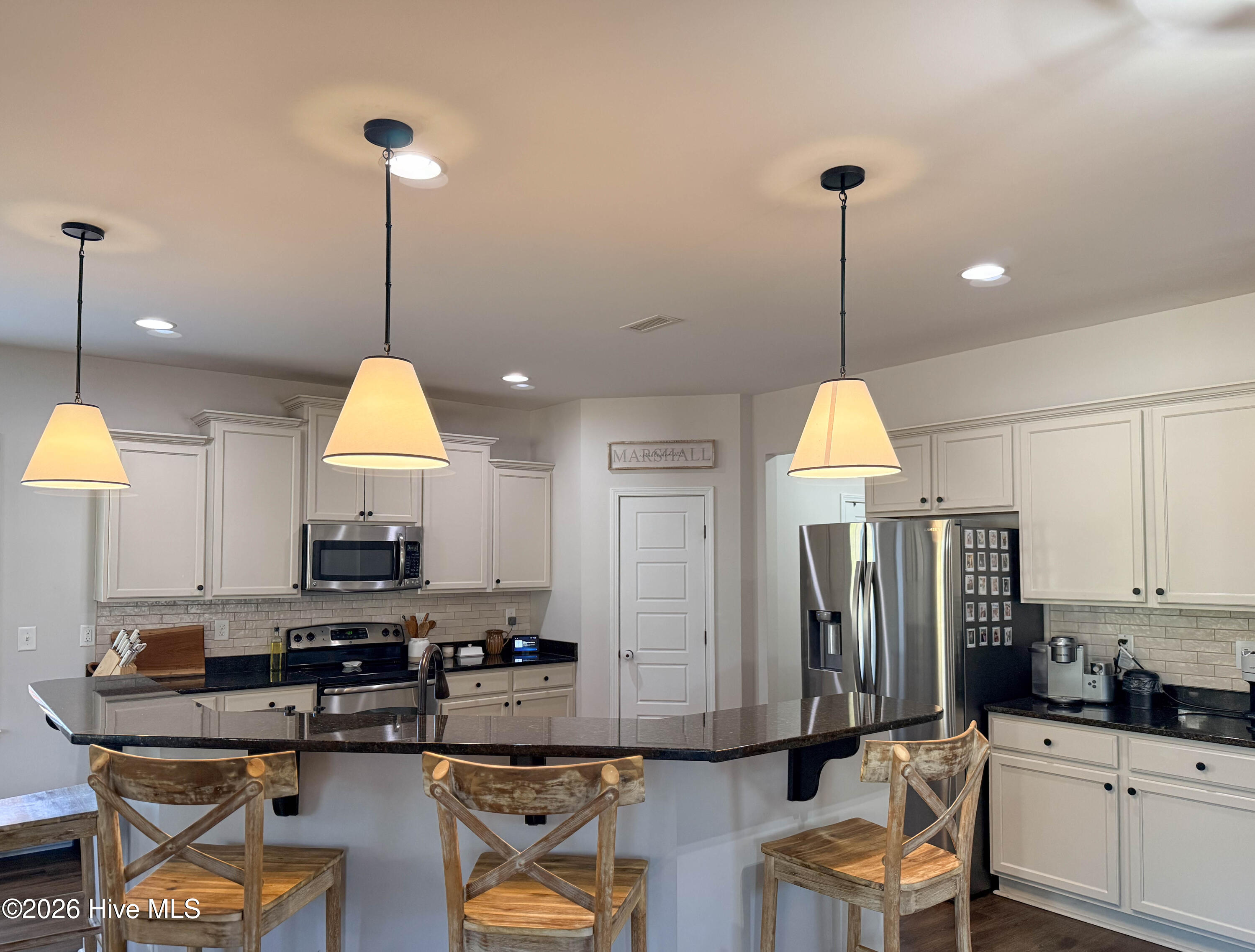 100551828 | Photo 23