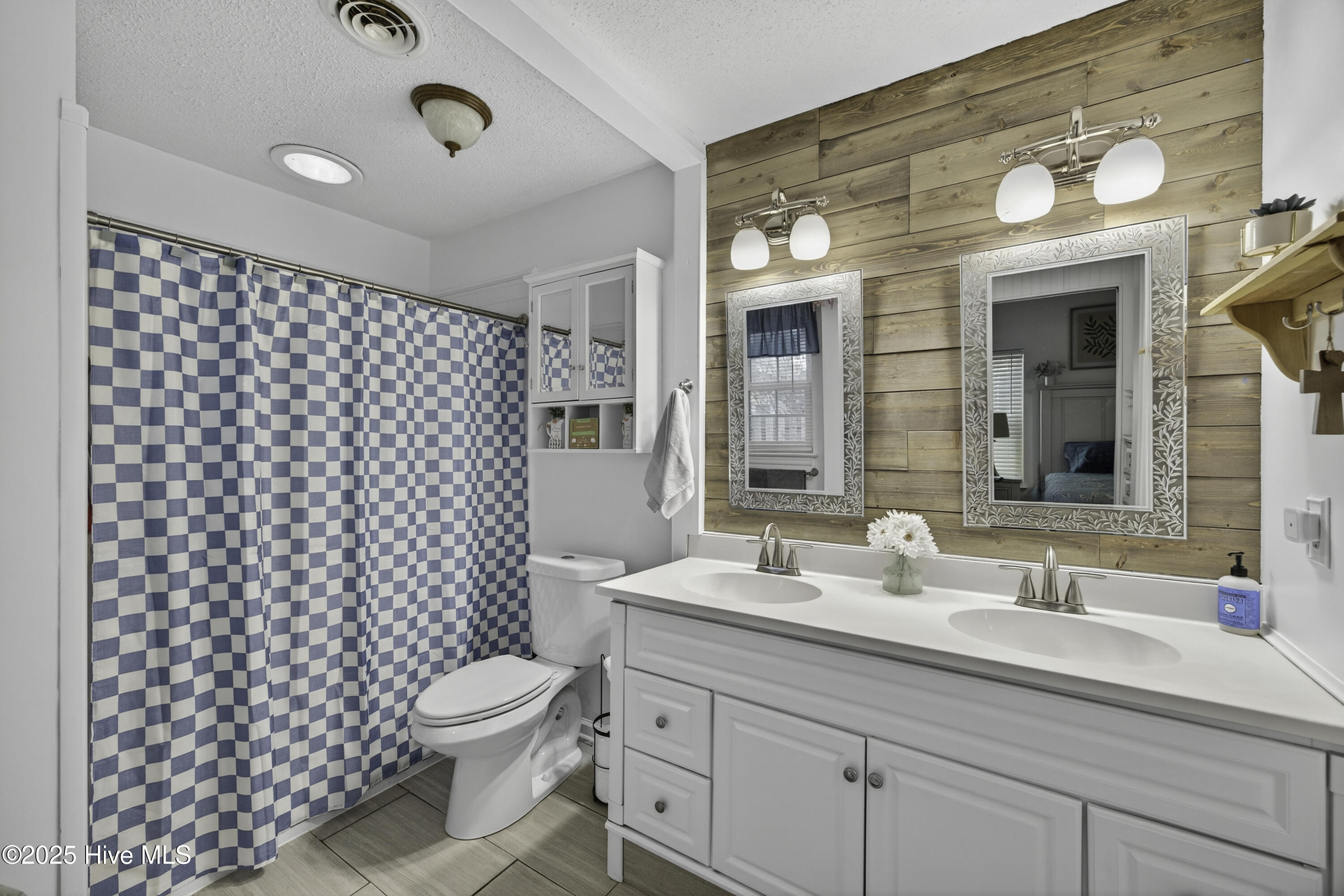 100541929 | Photo 19