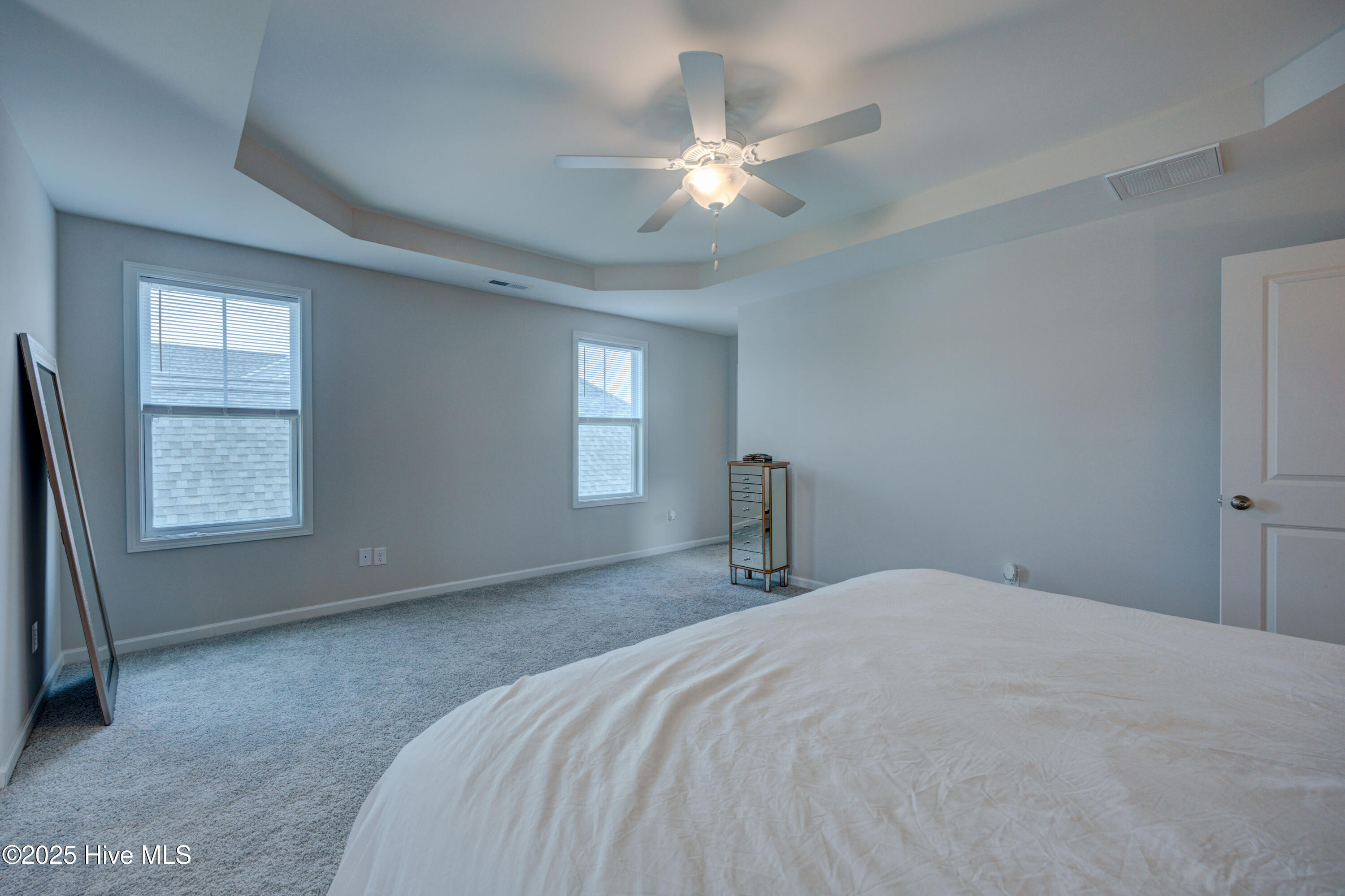 100535248 | Photo 36