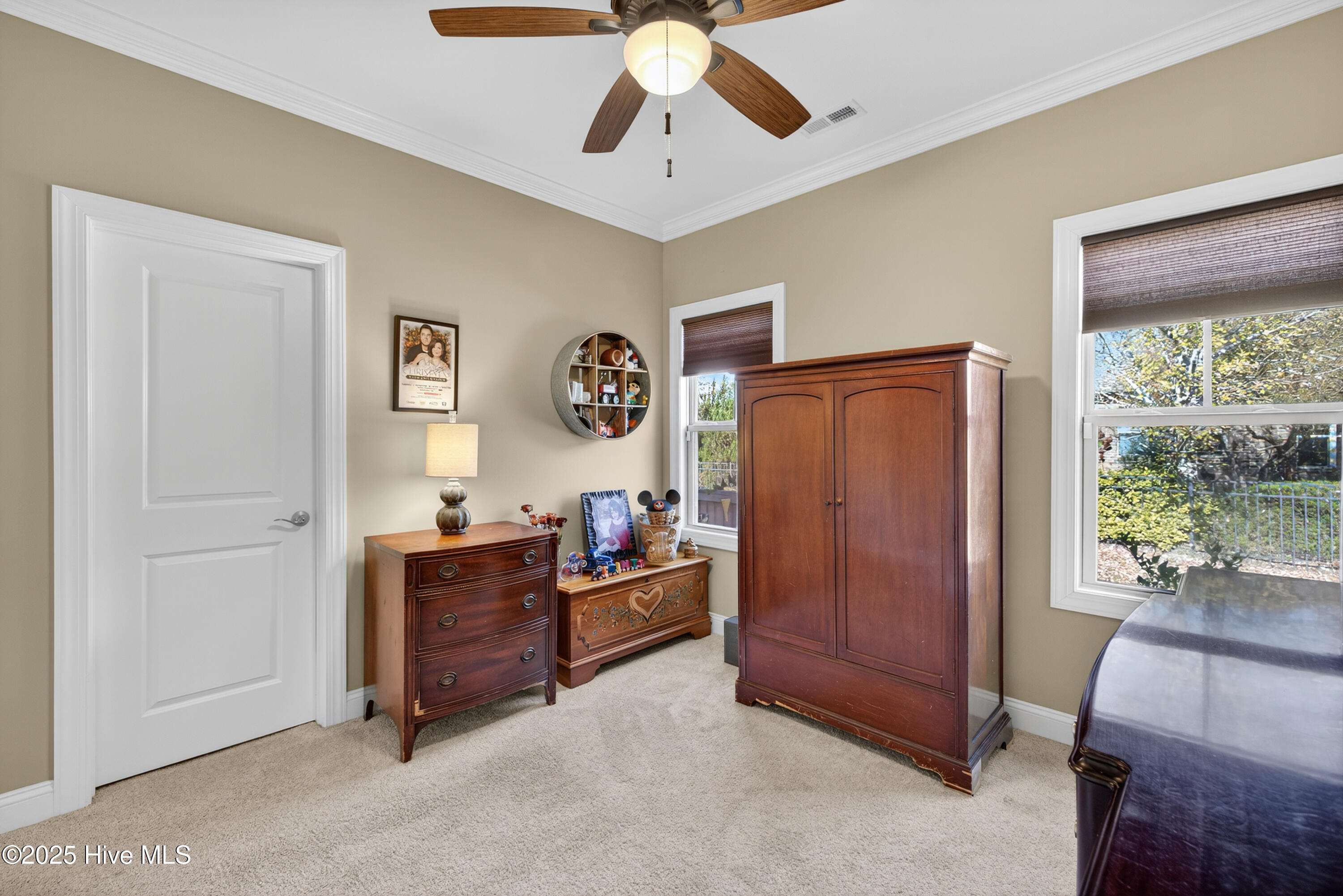 100541240 | Photo 40