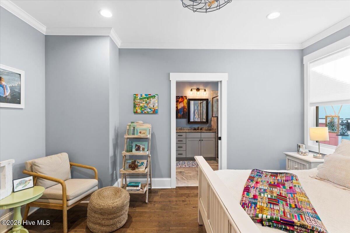 100547784 | Photo 33