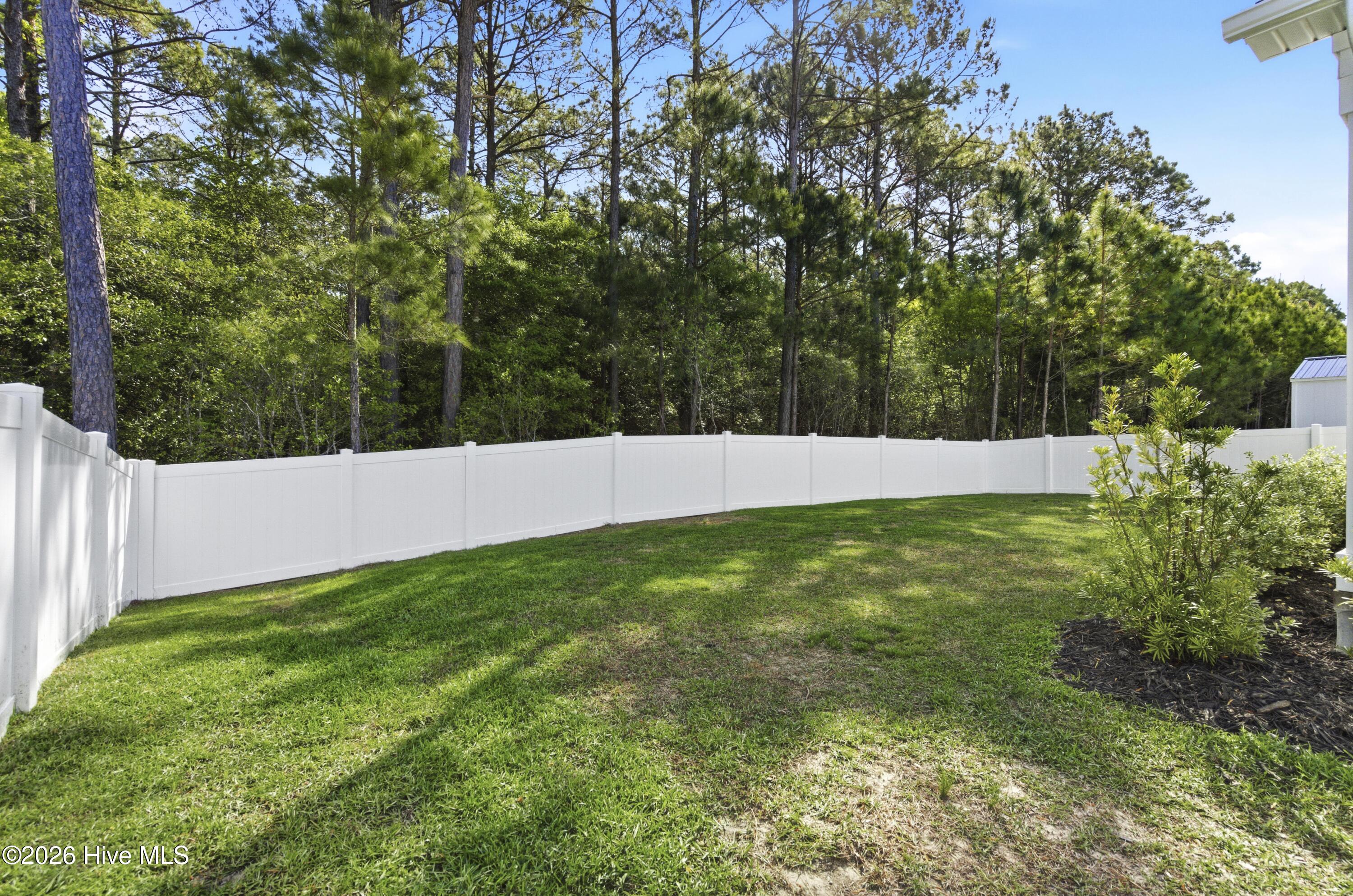 100568018 | Photo 52