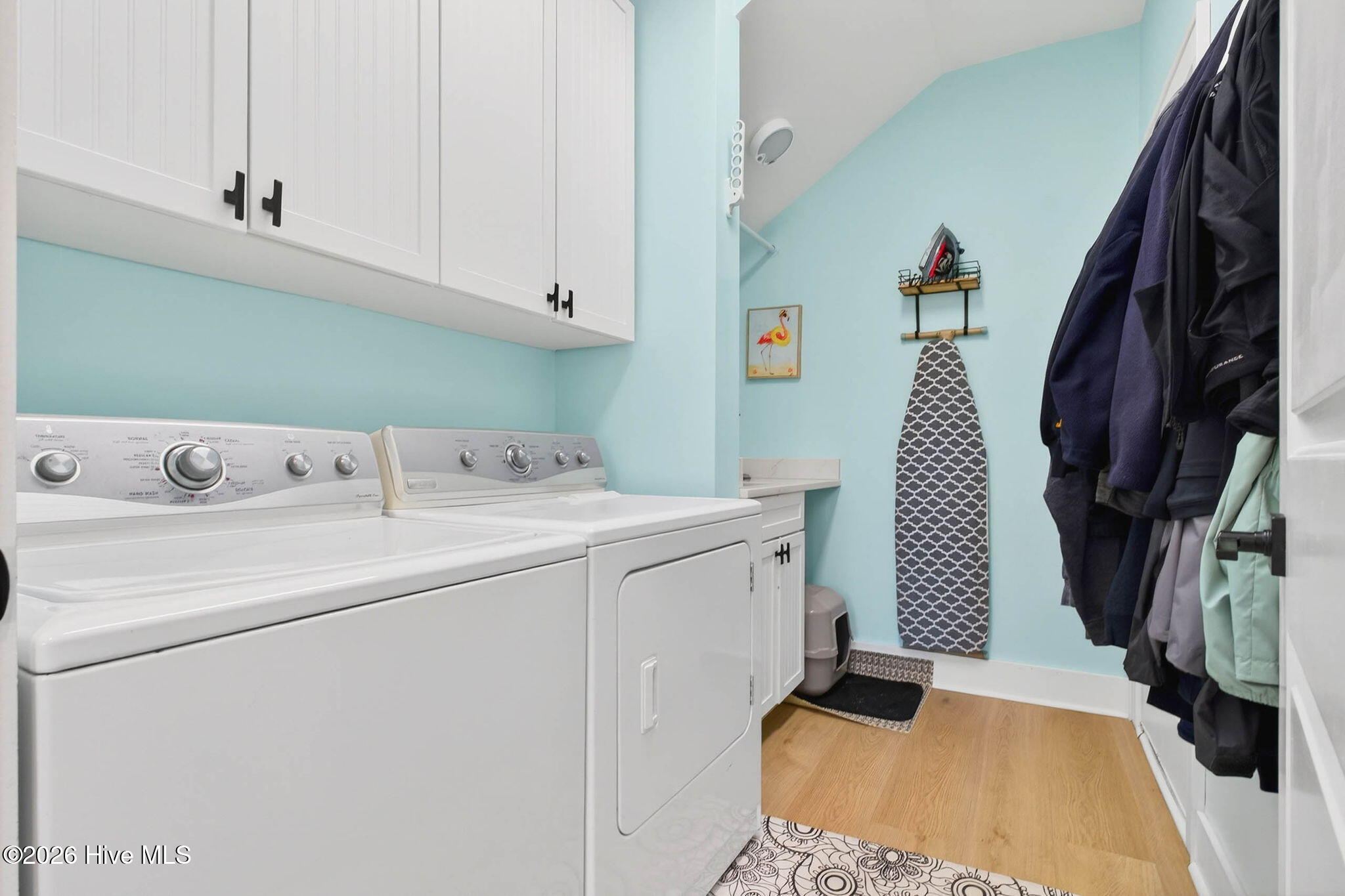 100564784 | Photo 36