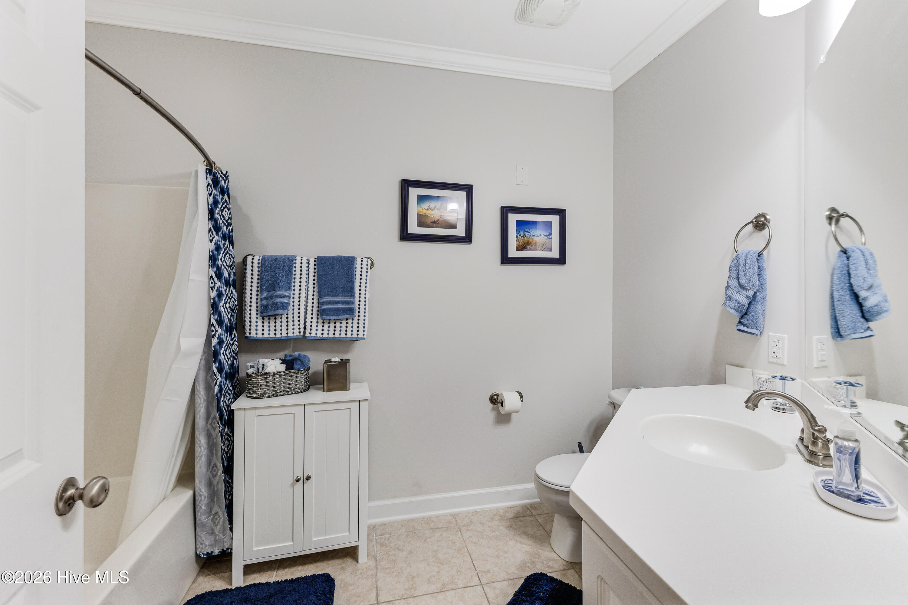 100569606 | Photo 17