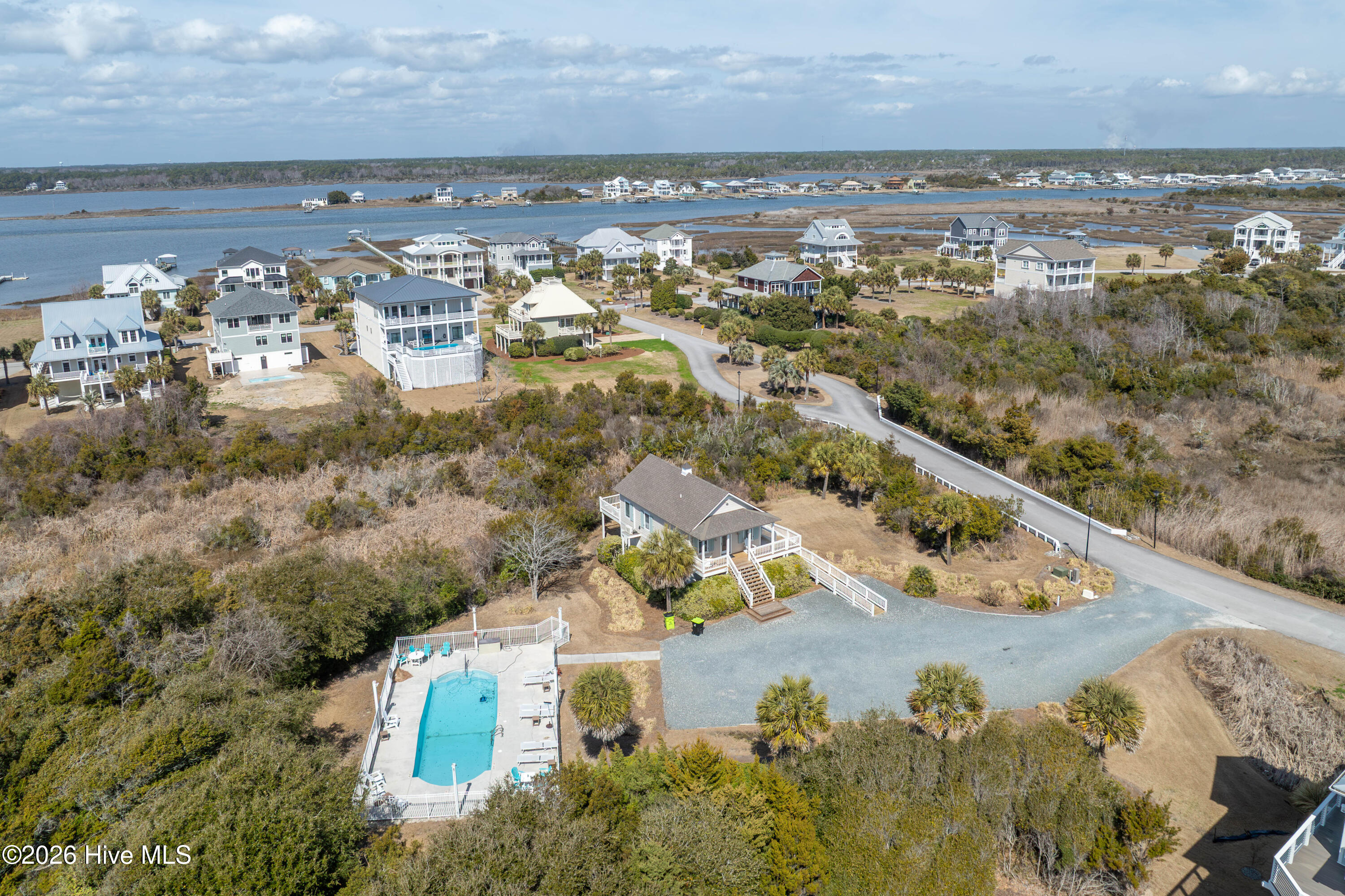 100558828 | Photo 50