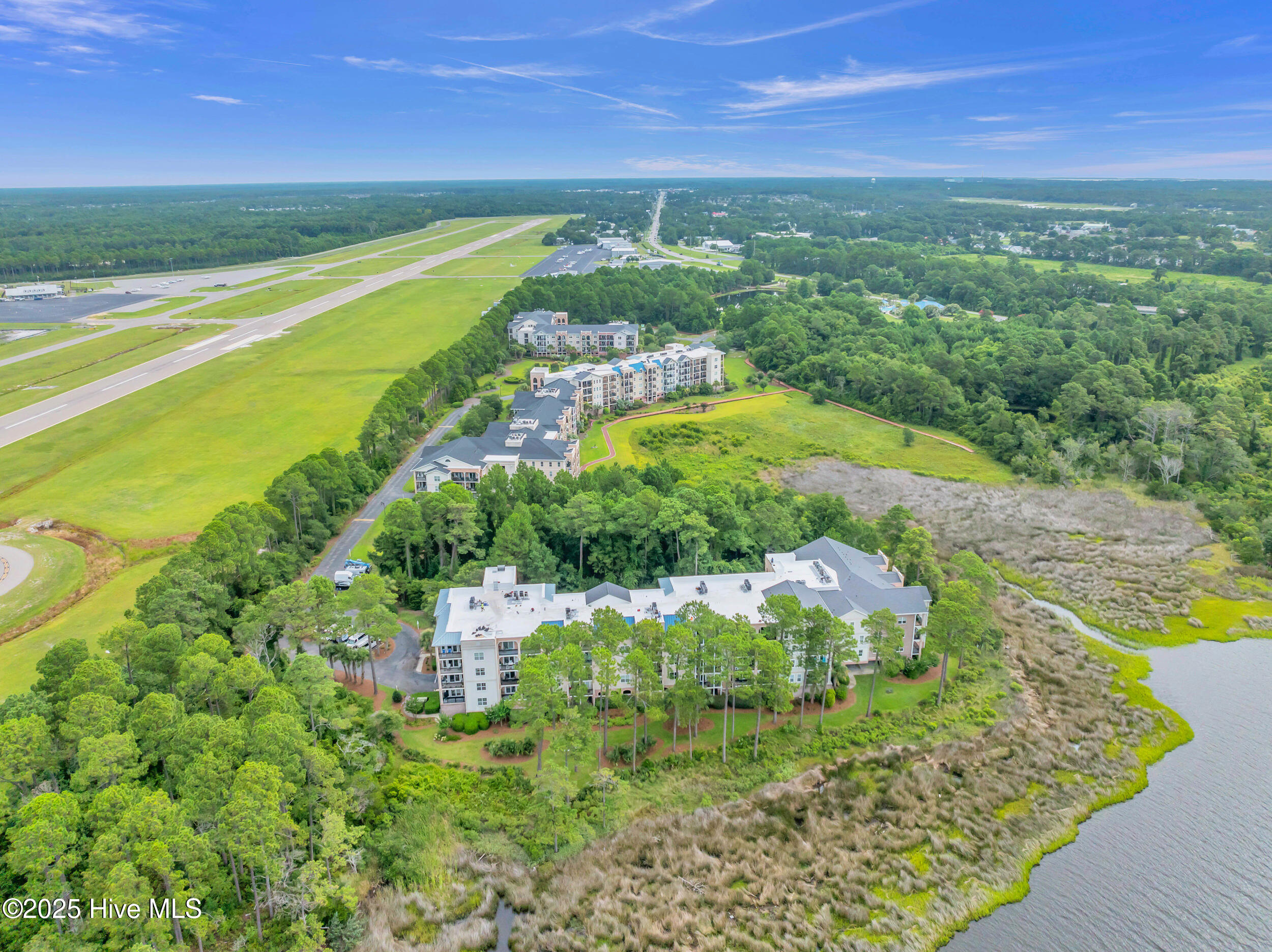 100519545 | Photo 44