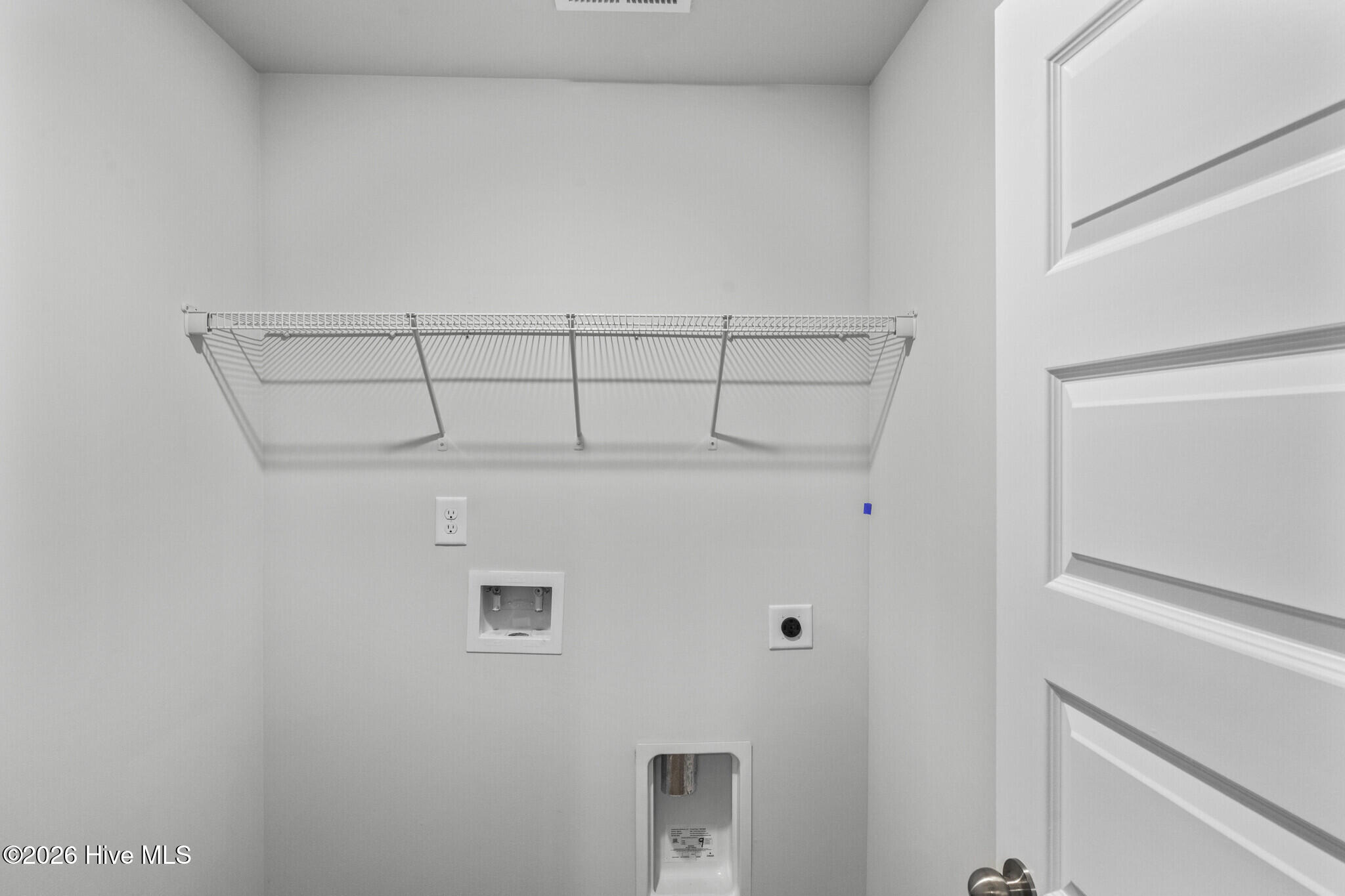 100545792 | Photo 18