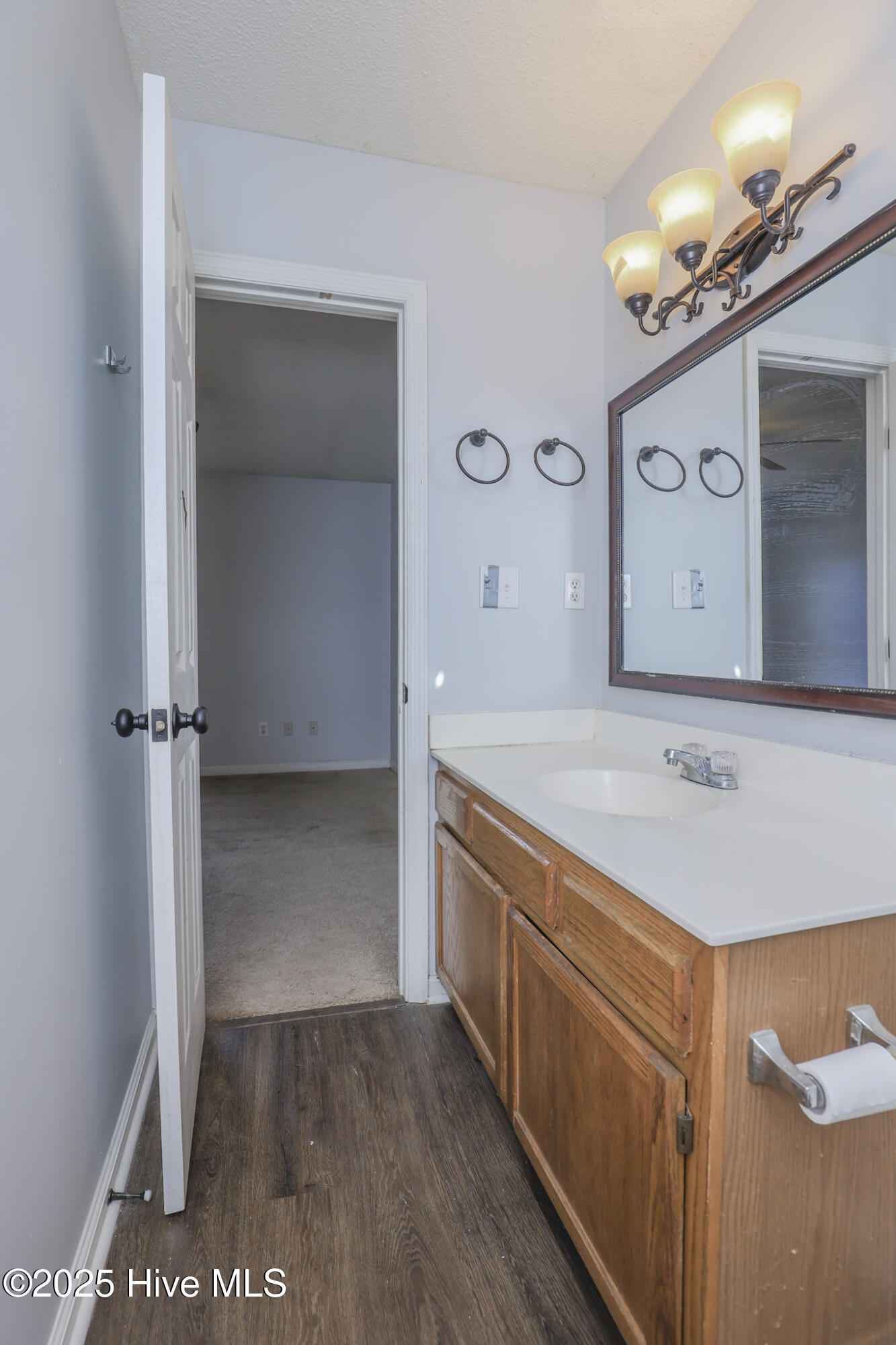 100522542 | Photo 19