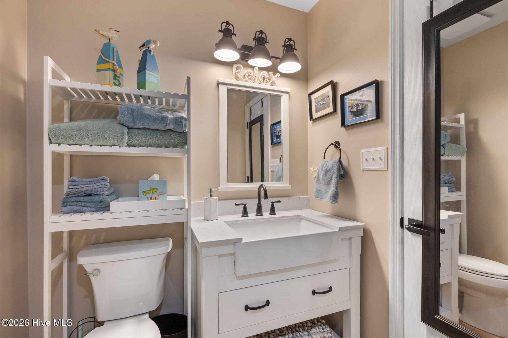 100559808 | Photo 14