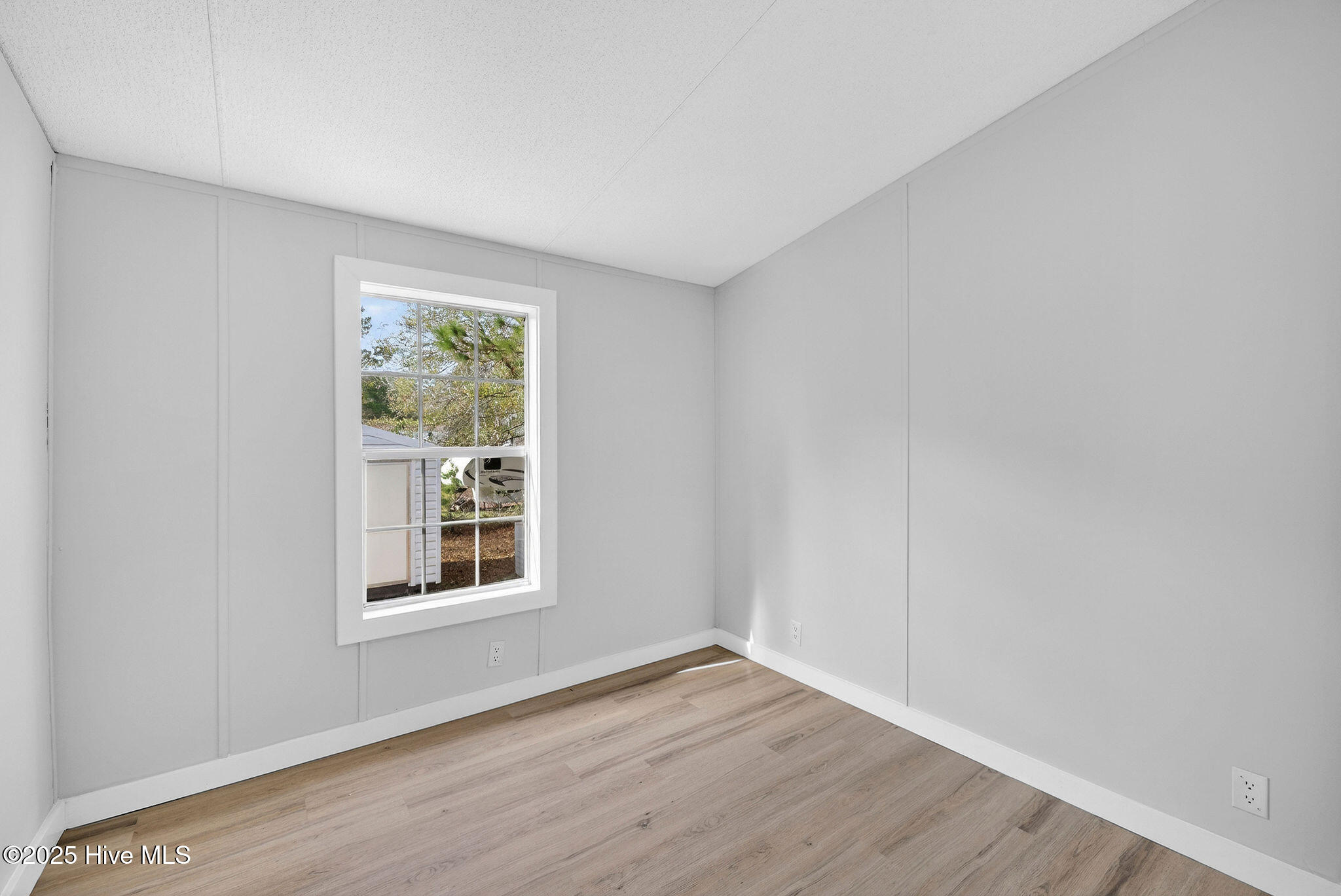 100543471 | Photo 28