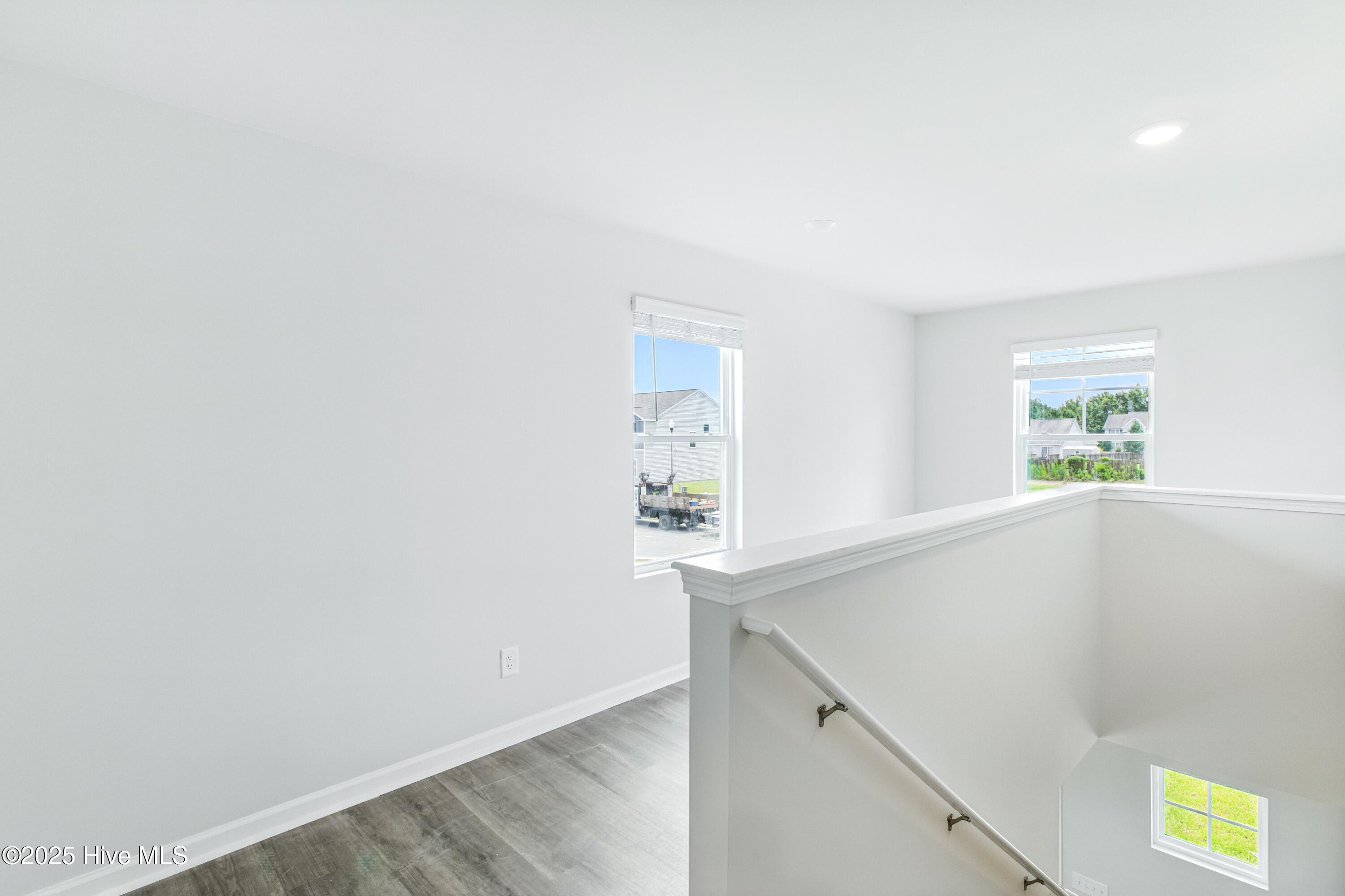 100538143 | Photo 19