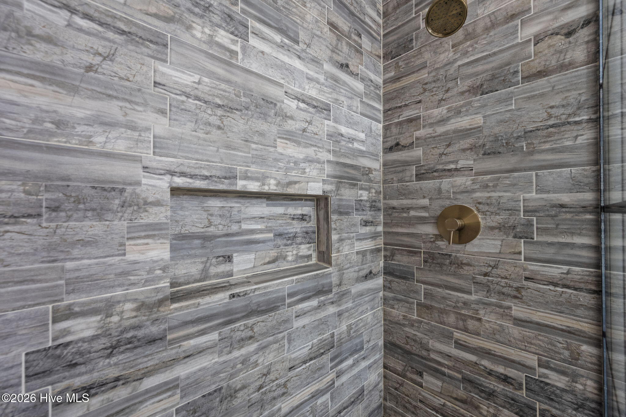 100547536 | Photo 13