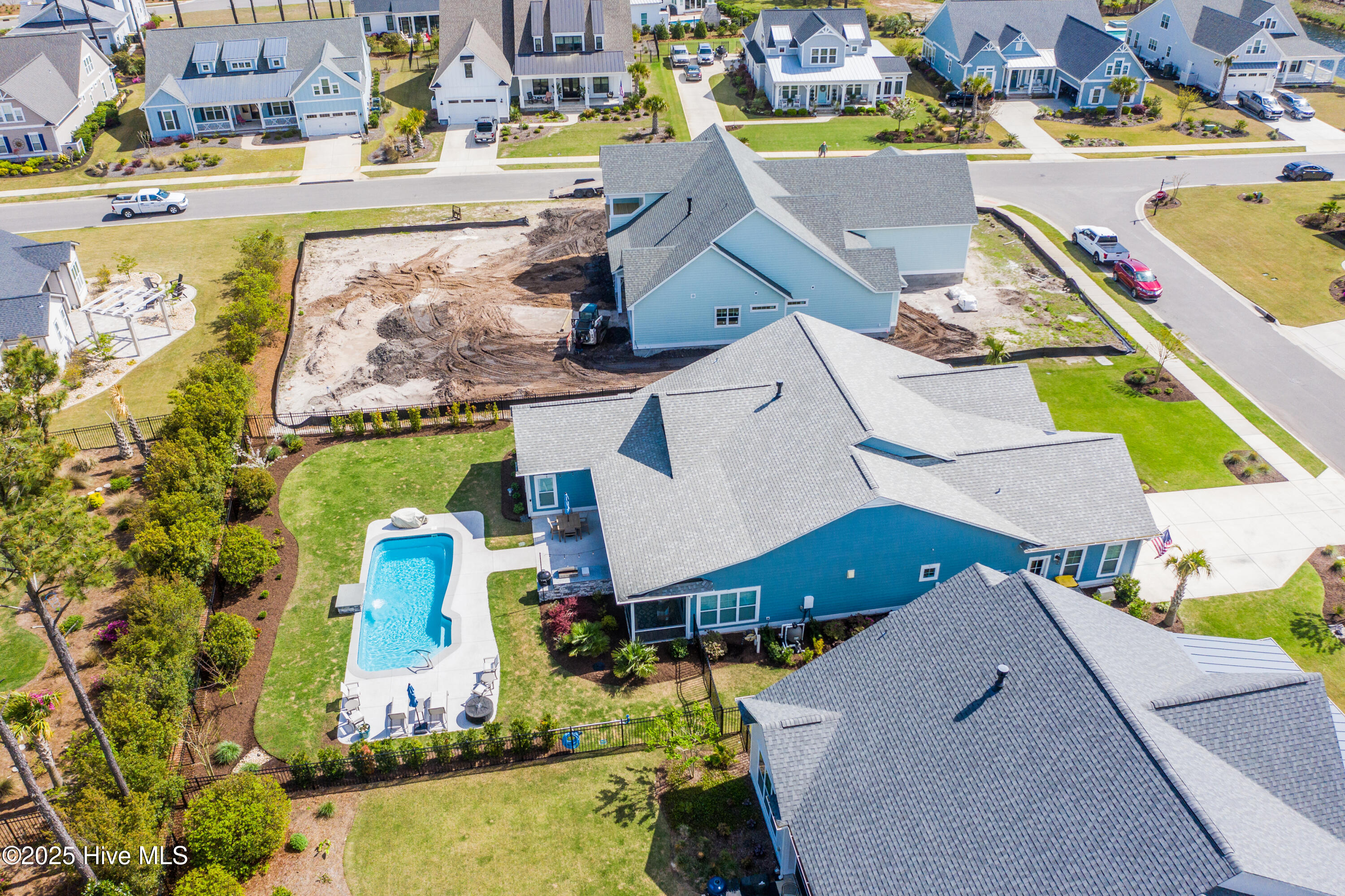 100557046 | Photo 30