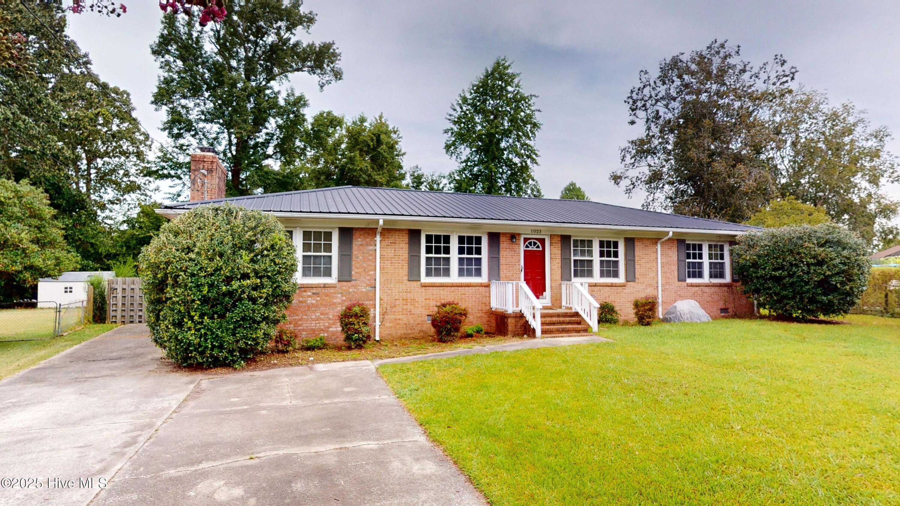 1023 Oak Drive, Jacksonville, NC 28546 – photo 2: 1023 Oak Dr