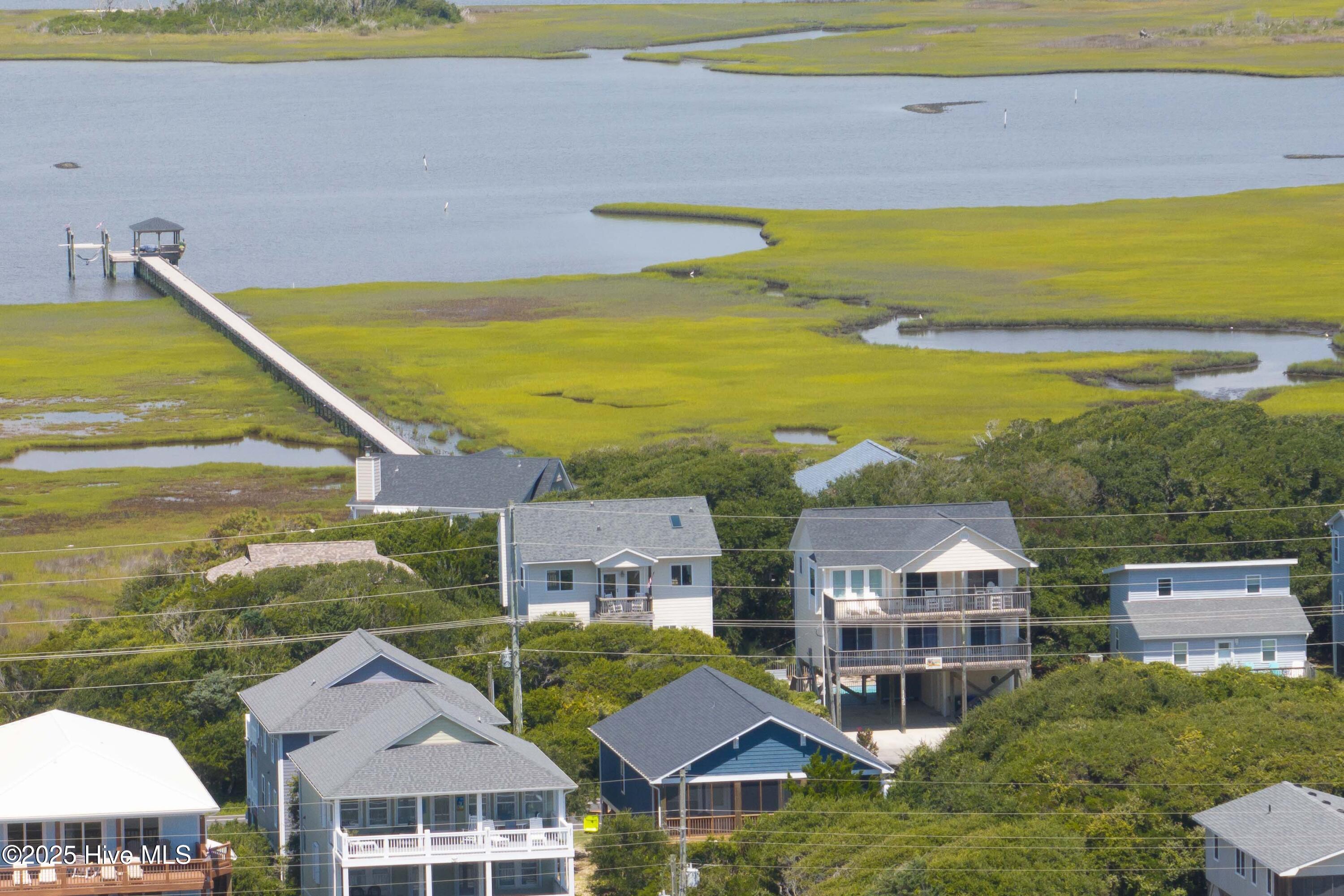 100524182 | Photo 44