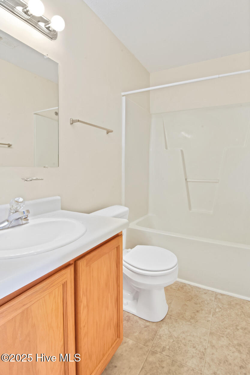 100545969 | Photo 14