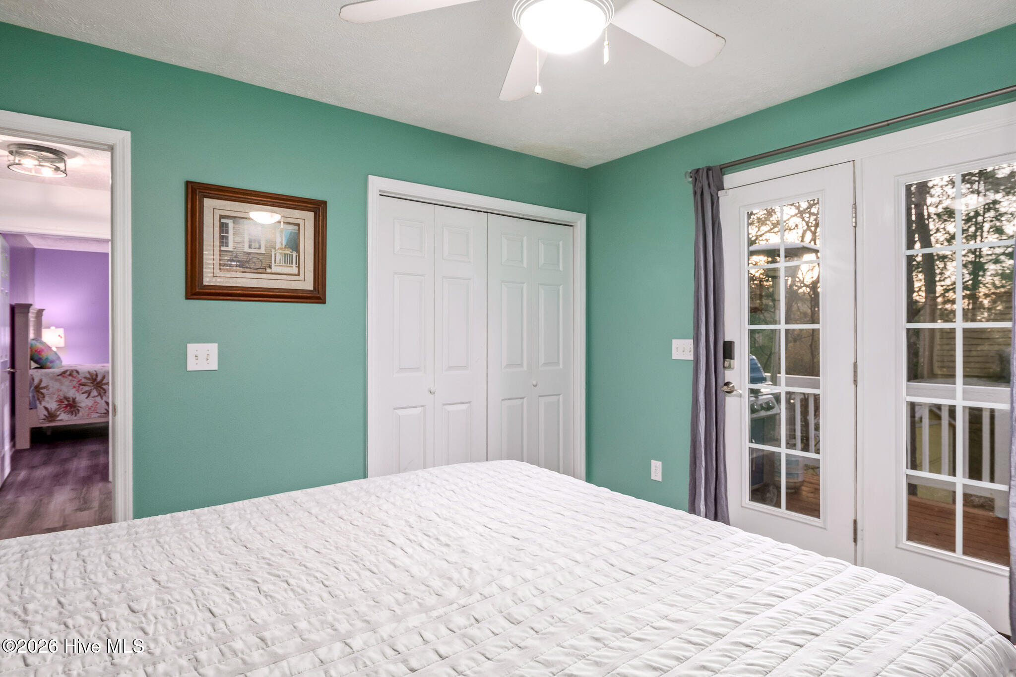 100549420 | Photo 21