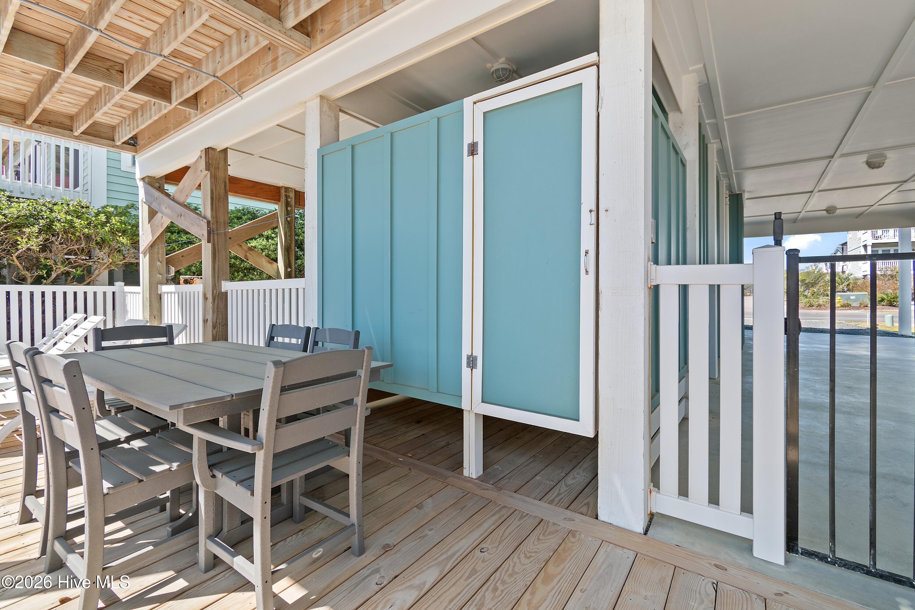 100564147 | Photo 48